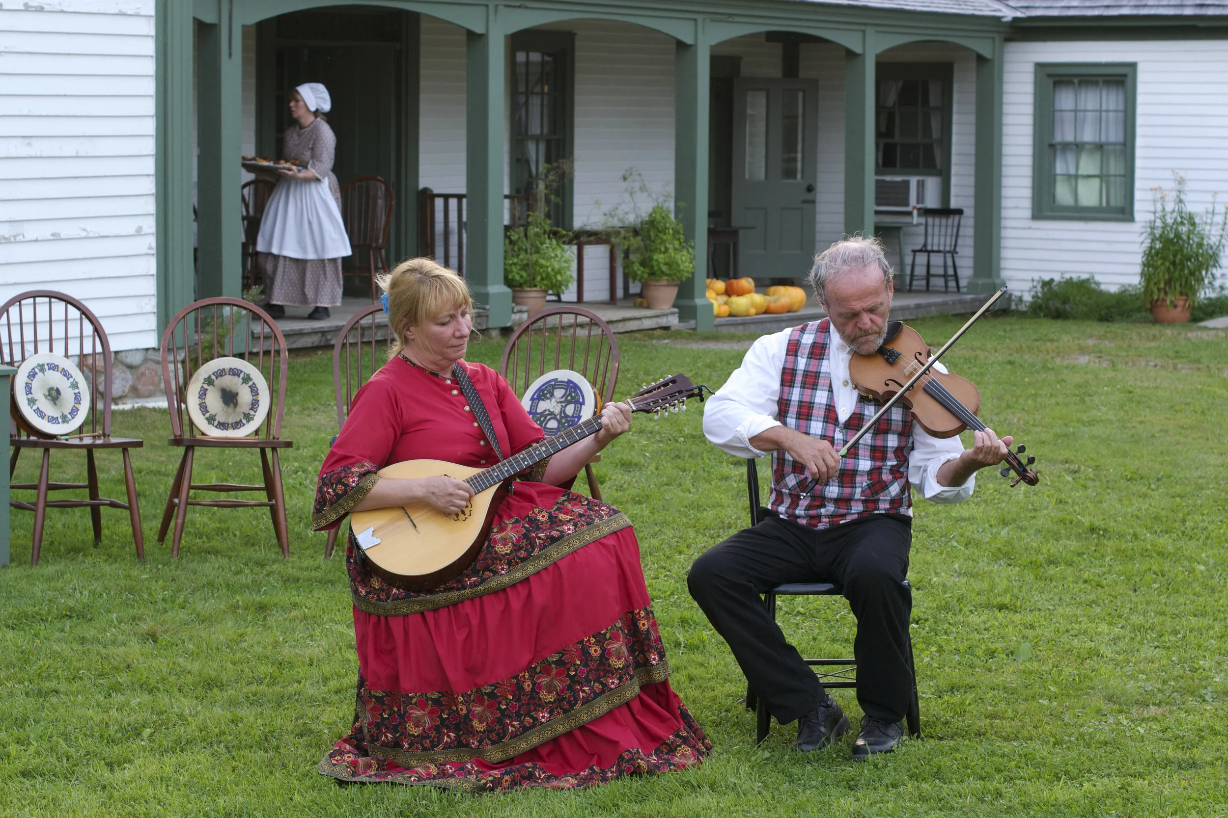 musicians-and-kingshead.jpg