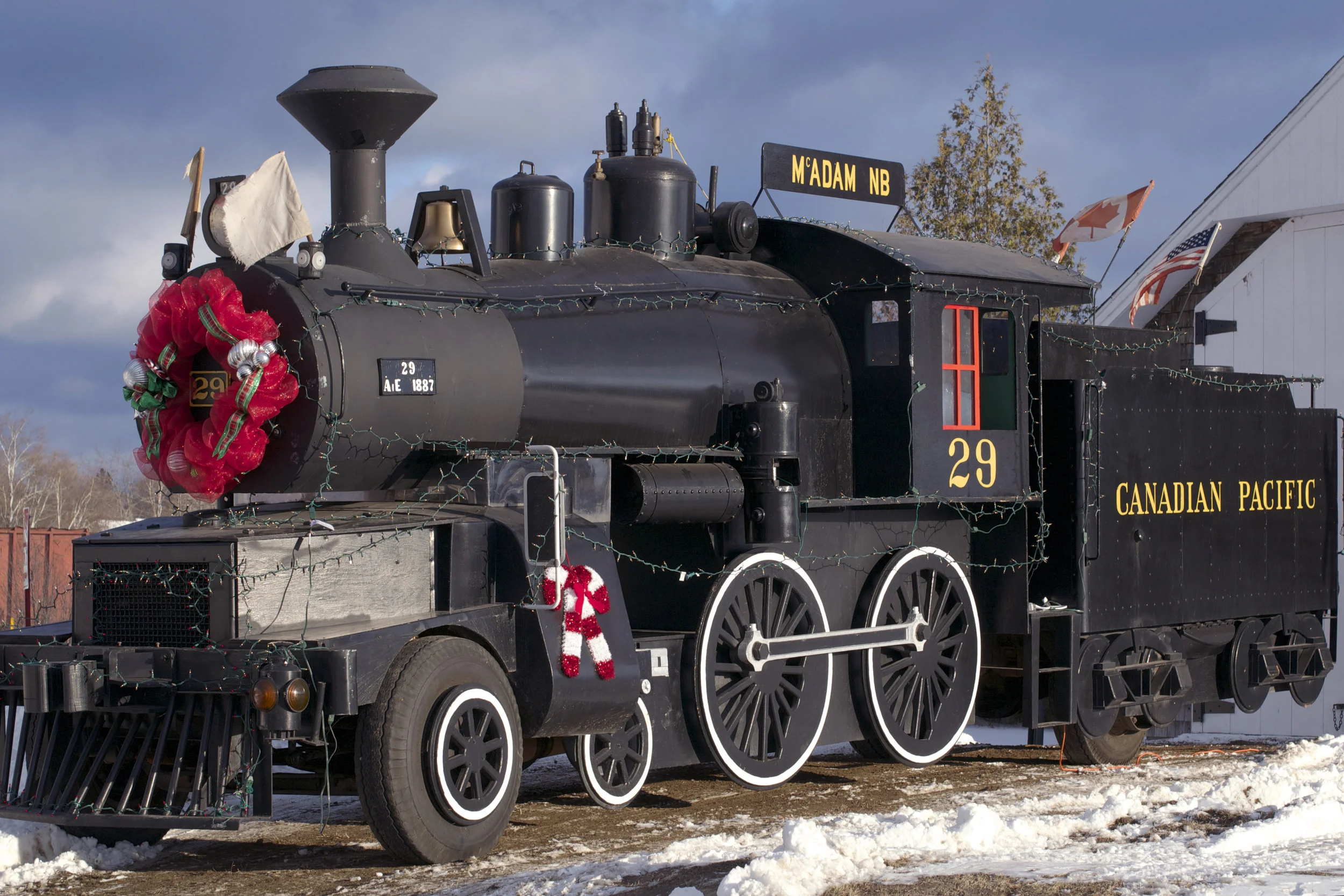 old-mcadam-cpr-steam-engine.jpg