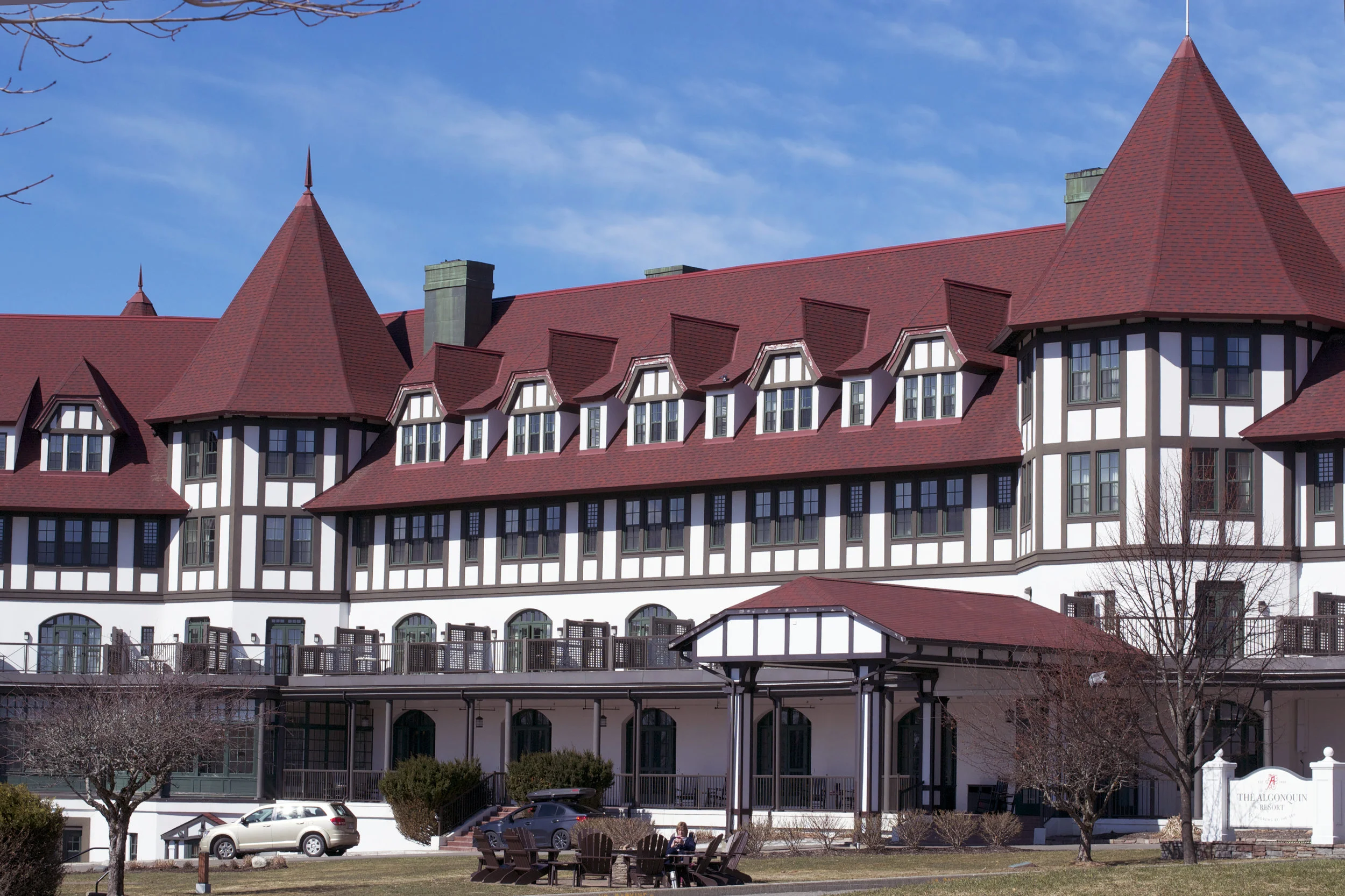 Algonquin-front-view-sign-too.jpg