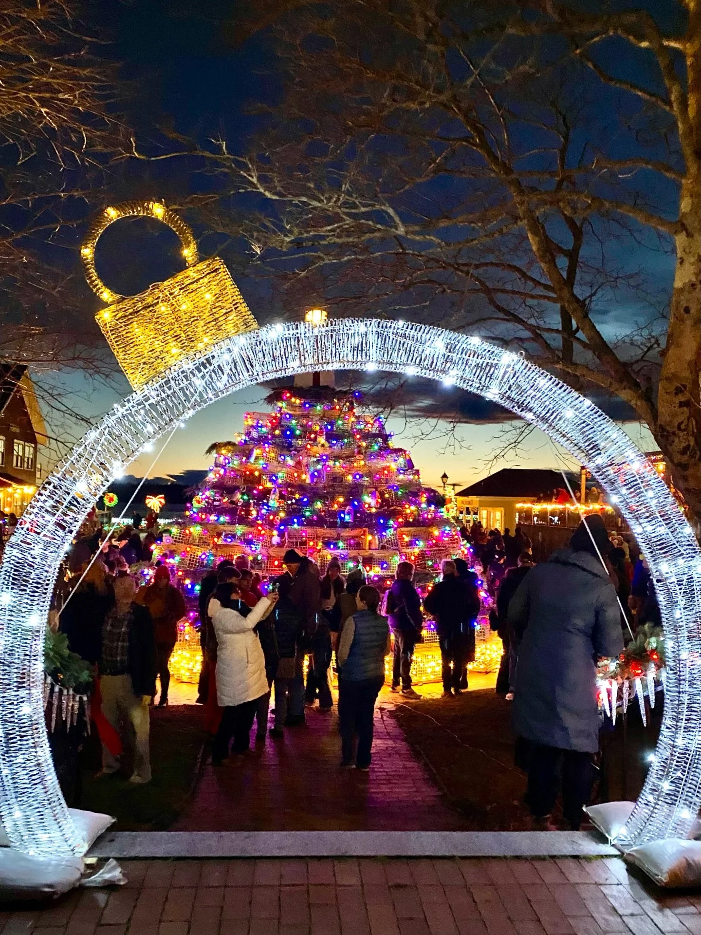 I spent the weekend in St. Andrews and fell head over heels for Christmas by-the-Sea. 🎅🏻🎄🌊 

It&rsquo;s small-town magic with a coastal heartbeat. ❤️🎄✨Plan a visit and soak up the charm, it&rsquo;s worth every moment. 

#maritimesmaven #christma