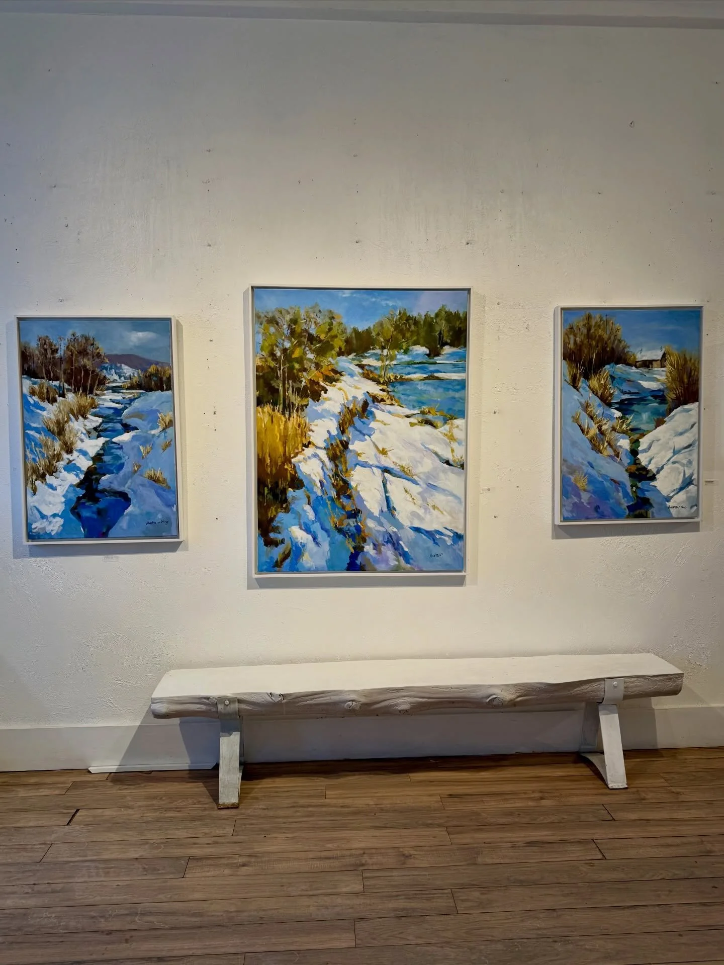 🎨💫 About last night&hellip;

Downtown Fredericton felt especially lovely during FROSTival&rsquo;s Gallery Hop &mdash; gallery windows glowing against the winter dark, warm light spilling onto the sidewalks, and that soft, happy buzz of neighbours o