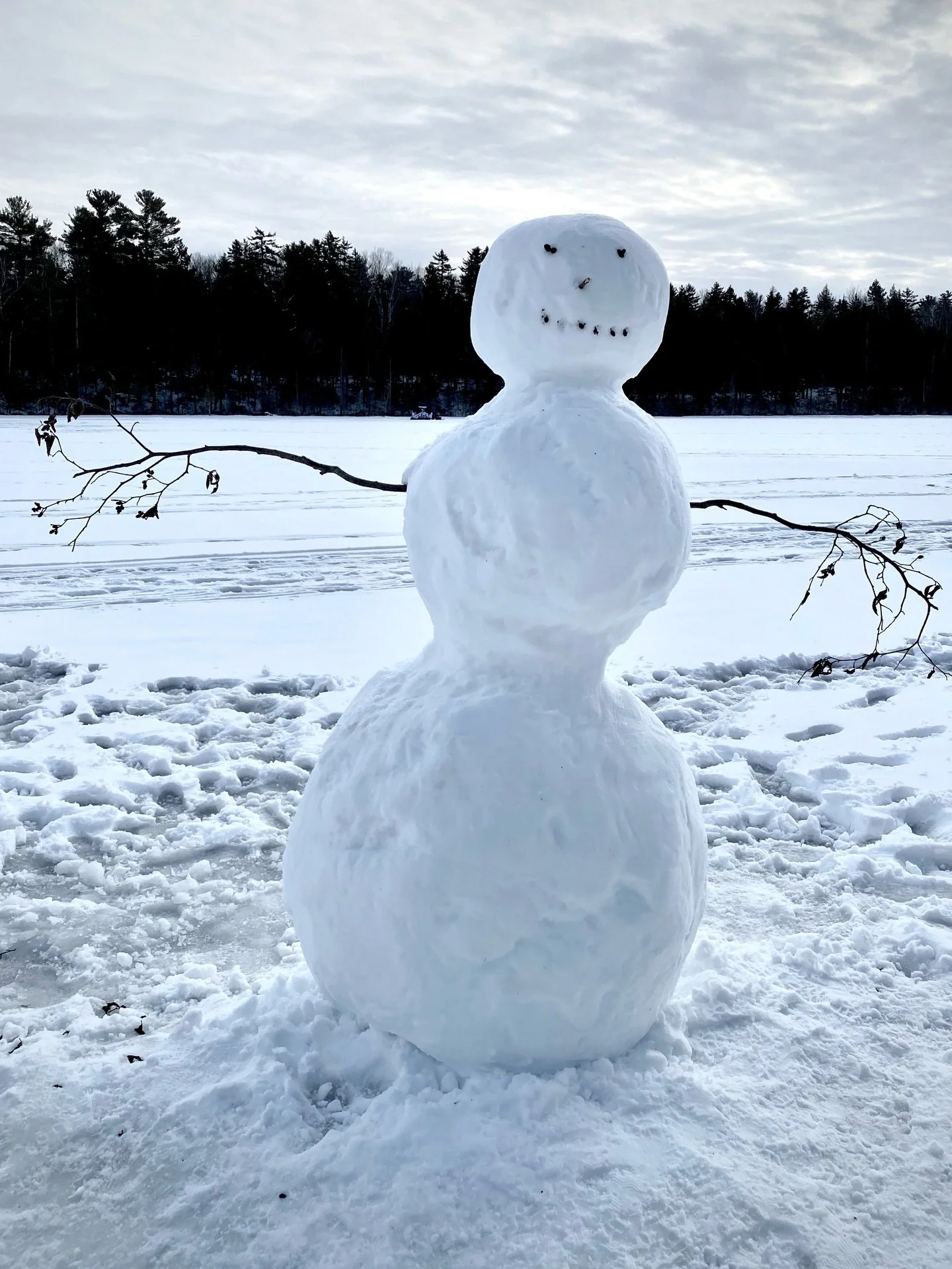 &ldquo;Ask your mom if you can come out and play?&rdquo; ⛄️❄️ 

Winter magic is best when we answer it with a simple yes. 🤍

#maritimesmaven #winterfun #explorenb #fredericton #newbrunswick