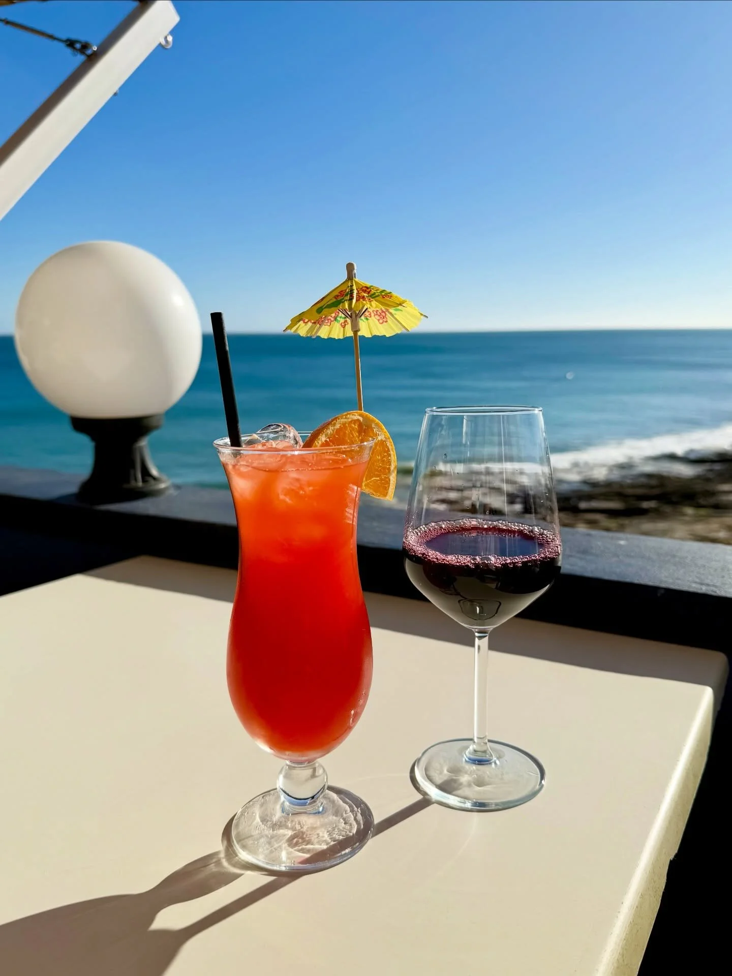It&rsquo;s a beautiful night for cliffside drinks 🍹🍷 at @fortalezadaluz .

Perched above the Atlantic in Fortaleza da Luz, this historic 17th-century fort was originally built to help defend the coastline from pirate raids and naval attacks. 

Toda