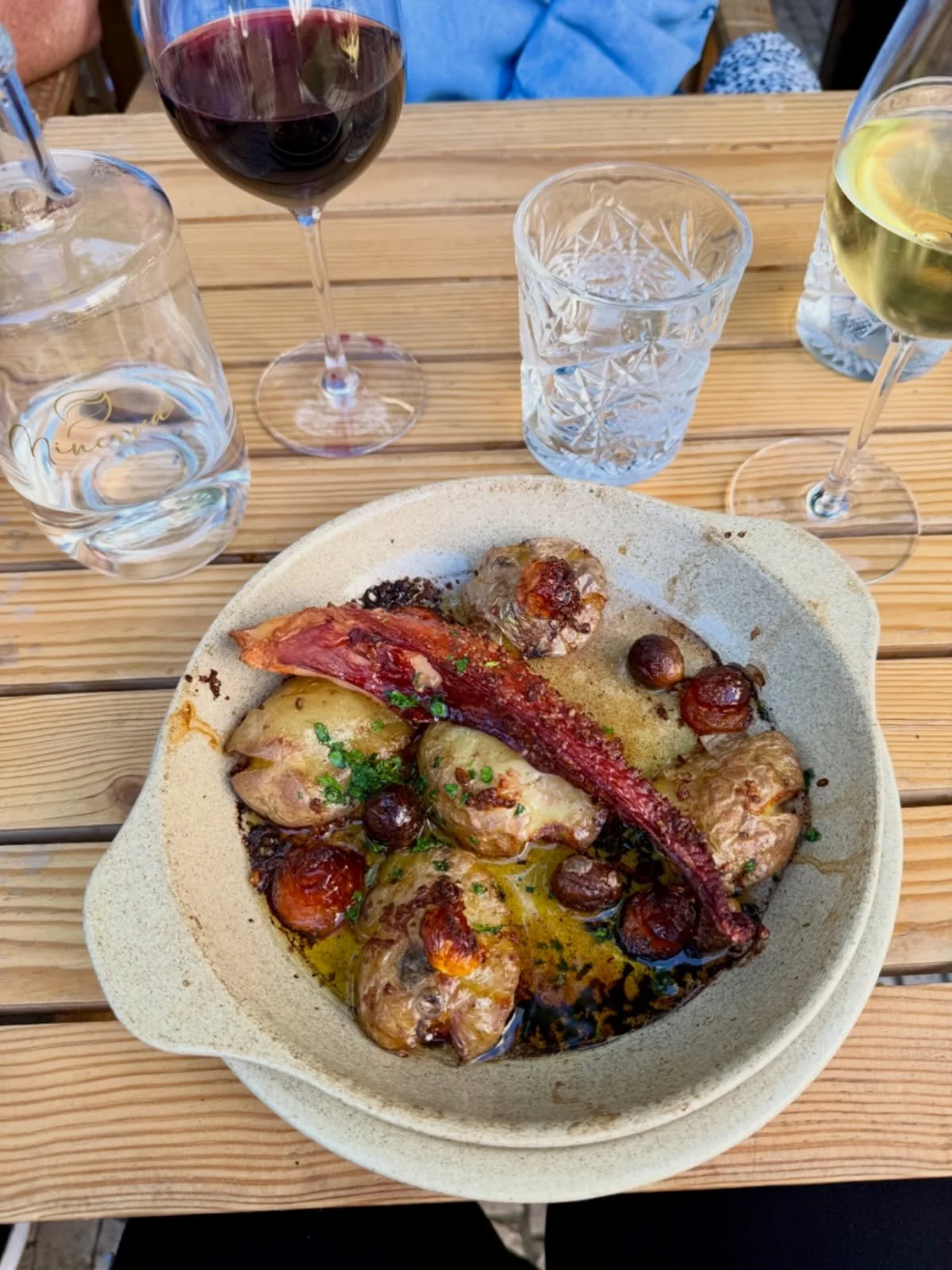 I did it&hellip; finally tried octopus 🐙 Portuguese-style

At @restauranteminerva I ordered Polvo &agrave; Lagareiro&mdash;one of Portugal&rsquo;s most traditional octopus dishes.

Tender, slow-cooked, then roasted with garlic and generous olive oil
