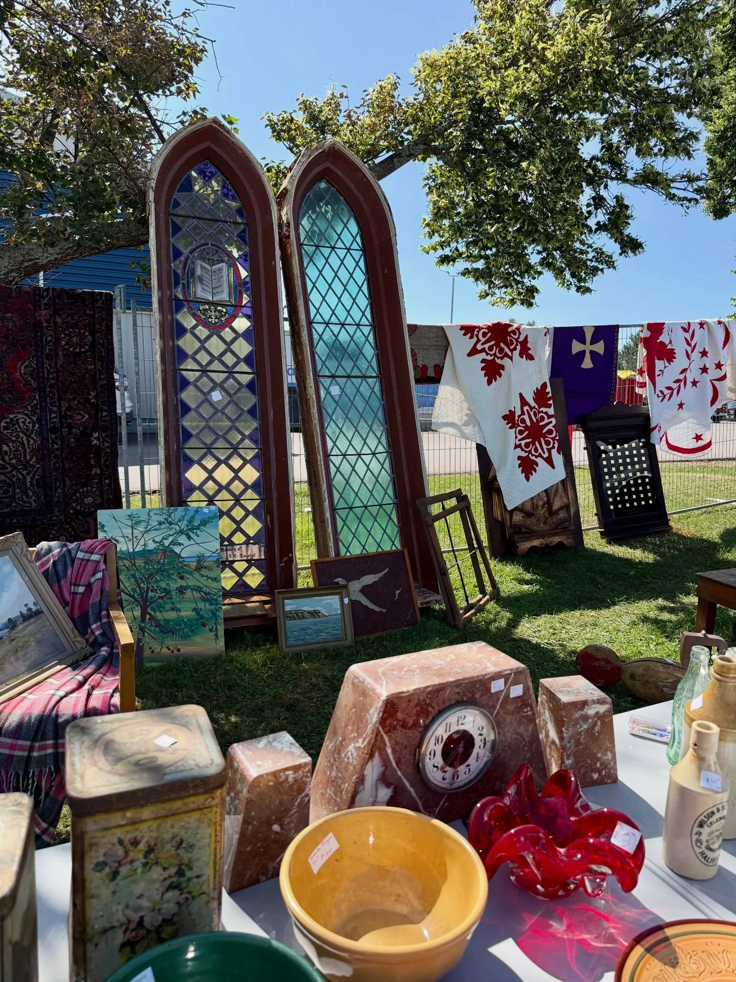 I went treasure hunting at the Sussex Flea Market today&hellip; and let me tell you, there is still time to go! 👀🛍️

If you love vintage treasures, antiques, collectibles, quirky finds, and the thrill of never knowing what you might discover next, 