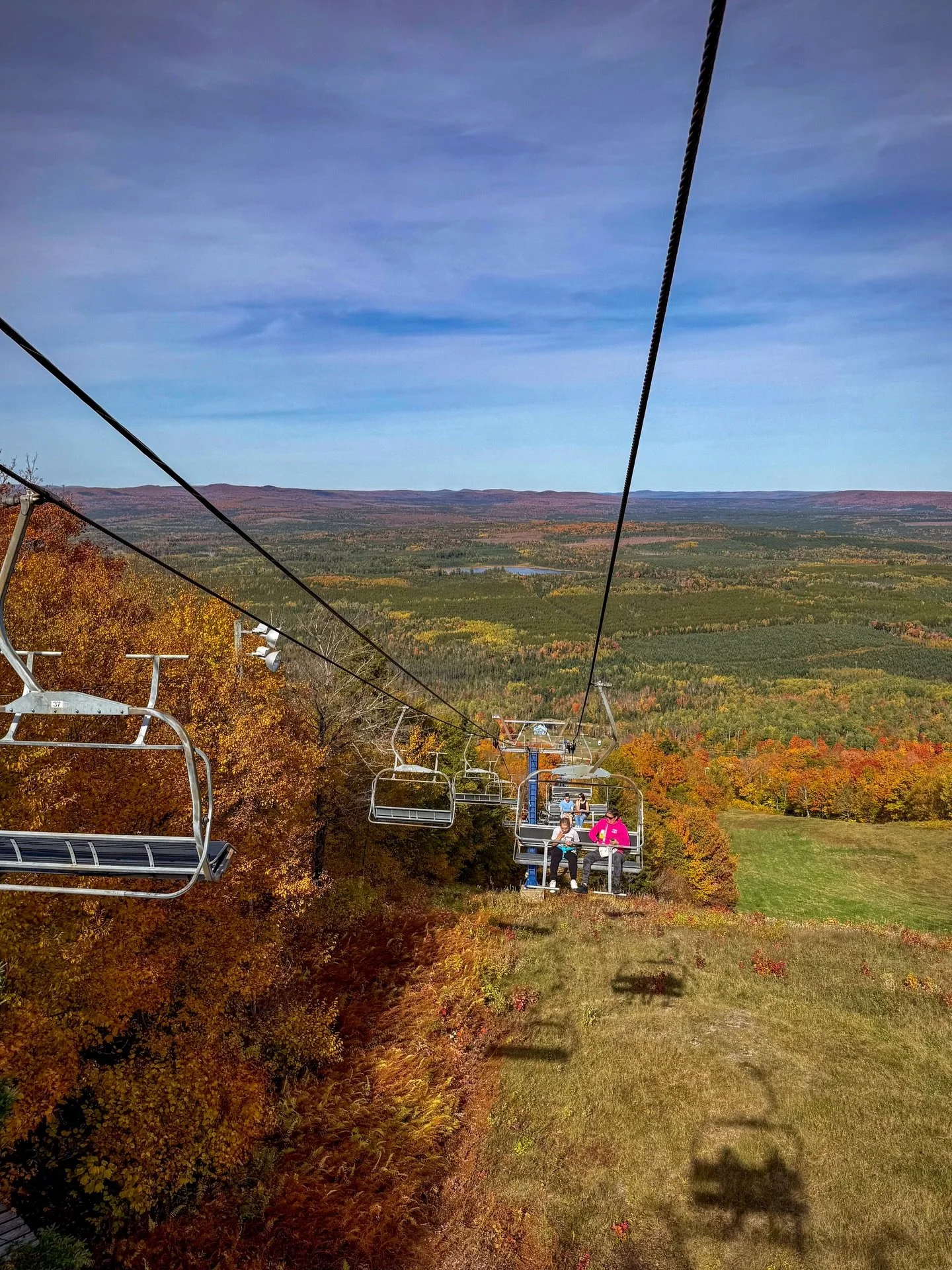 Aren&rsquo;t you glad you live in a world with Octobers? 🍁🍂

Eric and I spent part of this past weekend at Crabbe Mountain Fall Festival of Colours, and we can&rsquo;t recommend it enough!

Riding the chairlift up the mountain with the peak fall fo