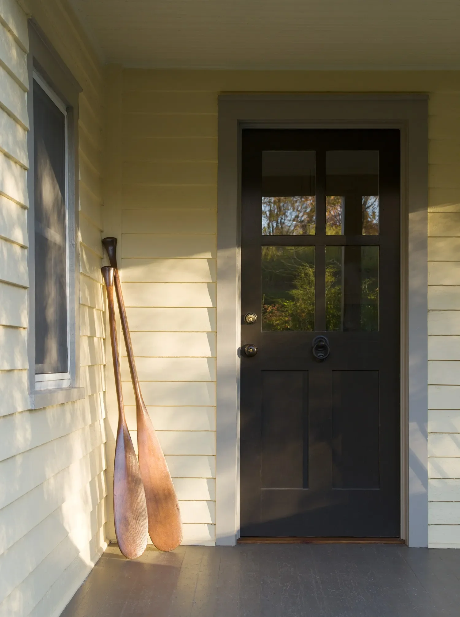 Located a short walk from the banks of the Delaware River