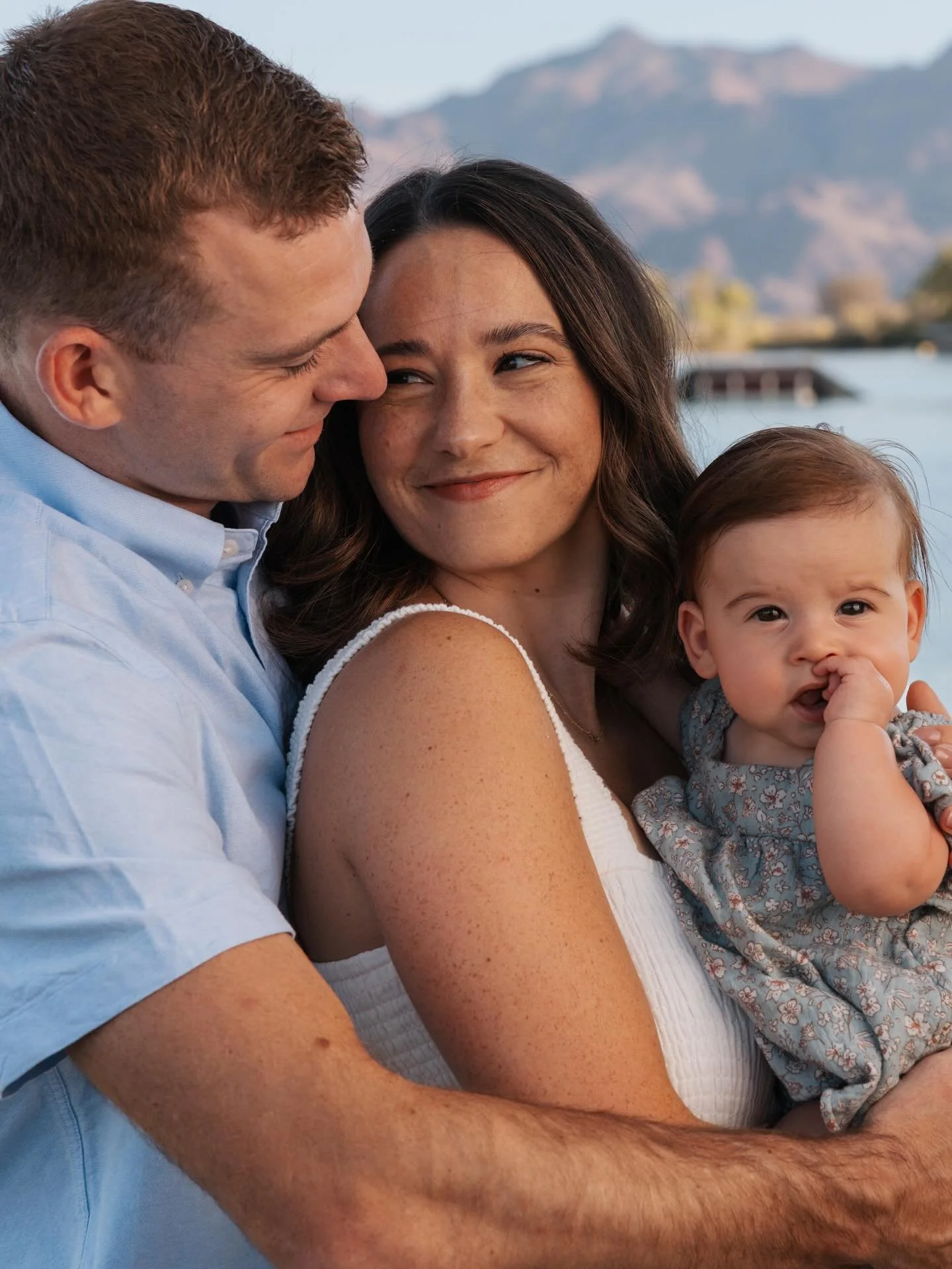 Lake shoot with the O&rsquo;Haras!! Such a special weekend ! Can&rsquo;t wait to see piper waterskiing soon! We love you guys.🐚🛥️