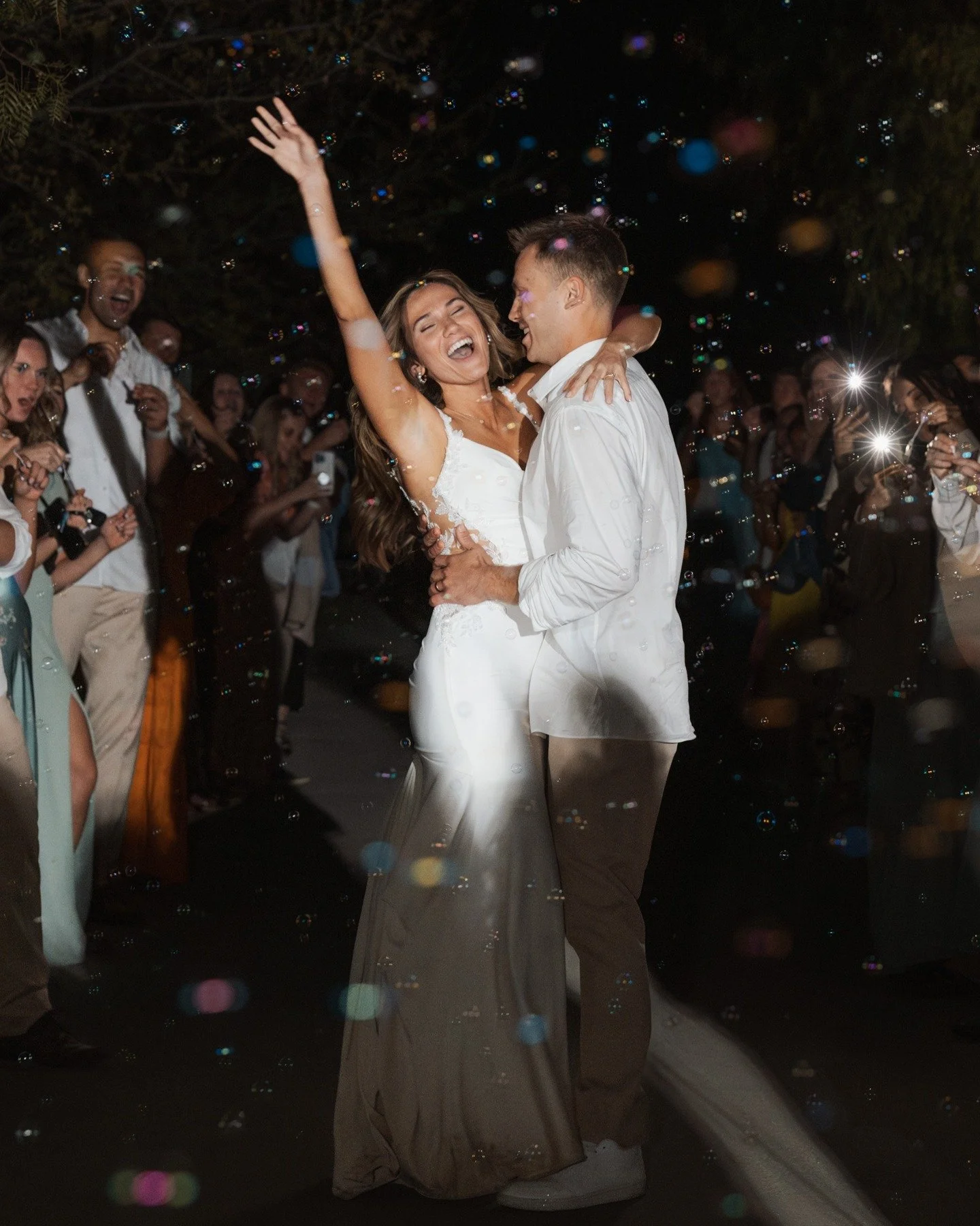 Planning your wedding? Here&rsquo;s your reminder to actually enjoy it. ✨
We&rsquo;ve seen so many couples get swept up in the chaos of timelines, group photos, and last-minute questions that the day flies by in a blur.
So we made a list of 5 simple 