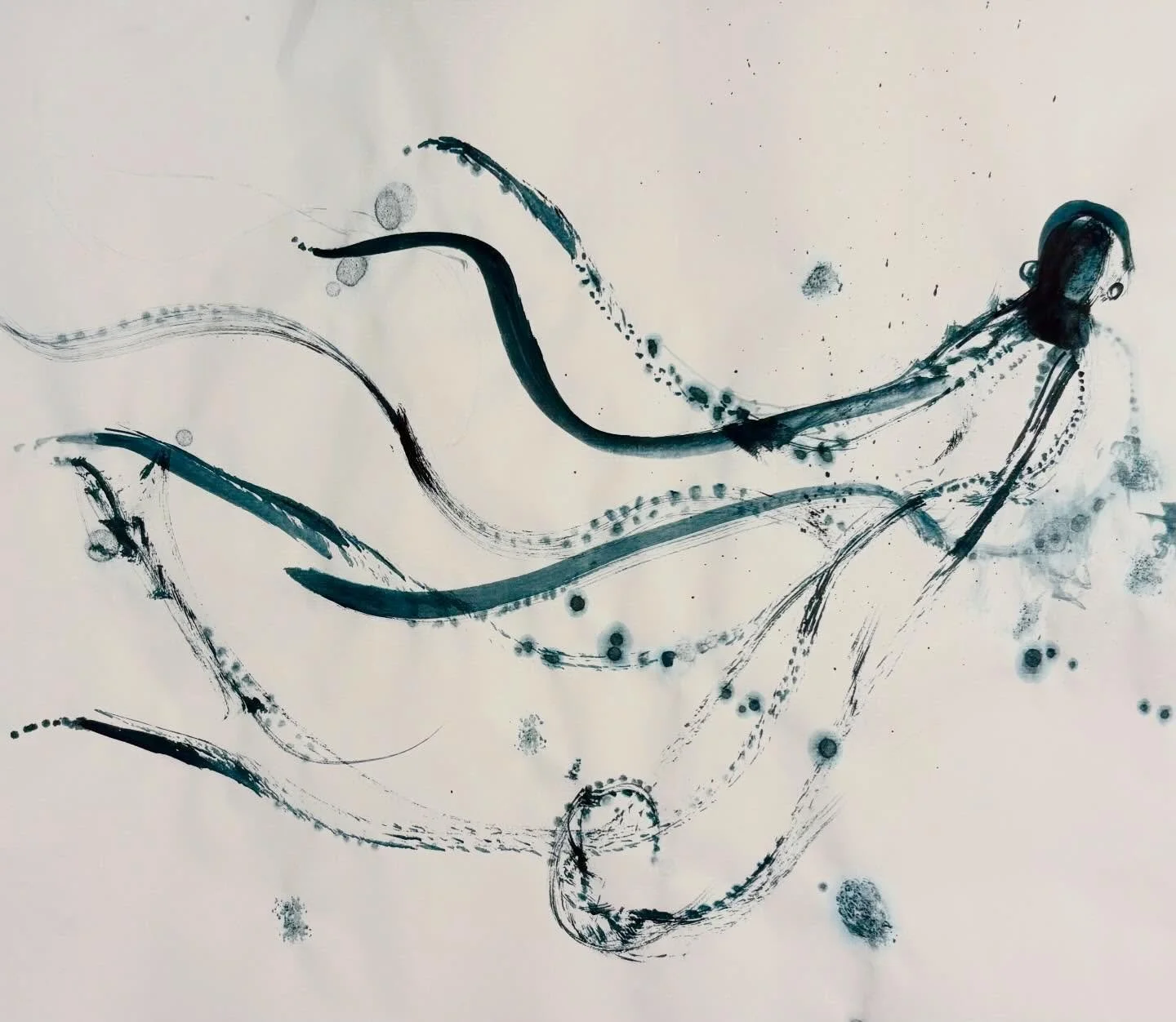 I saw many drawings of octopuses (octopi?..) while in Japan. Then I watched a great 3 part documentary on them too. They are such fascinating animals. Trying to find the story among the awesomeness. 
#octopus #octopusart #octopi #inkdrawings #japanes