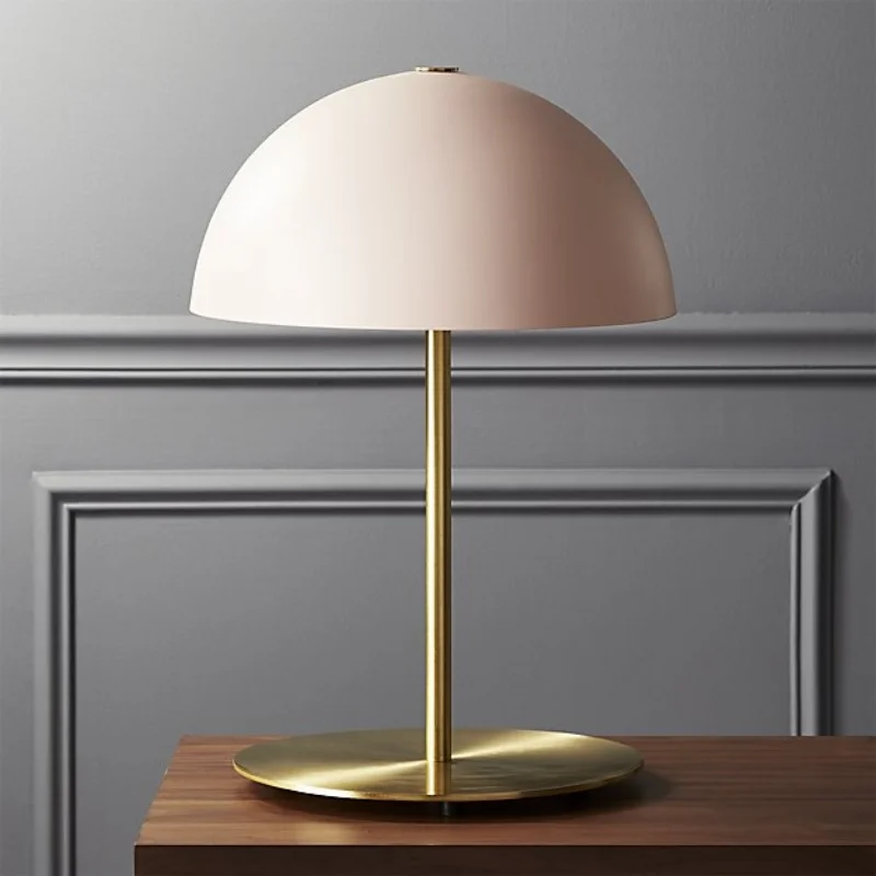 CB2 strikes again with the Hanna Pink Lamp !