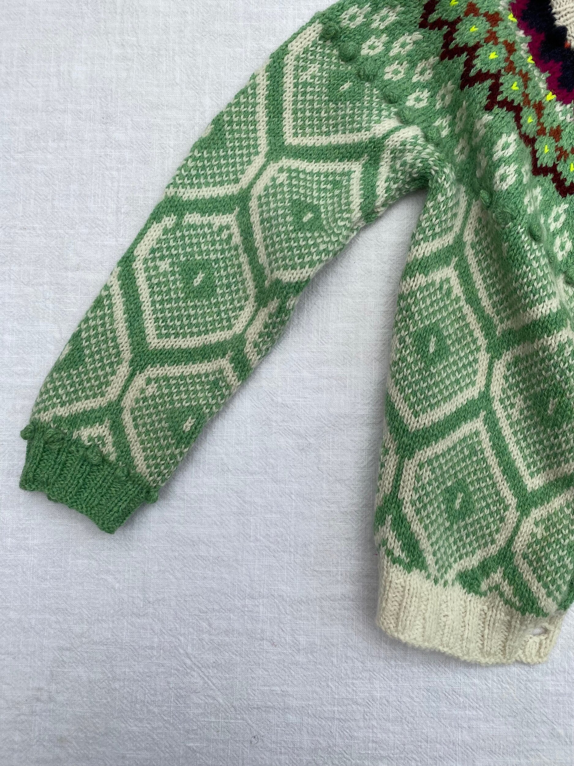 64101BEE-06A0-4697-BF3F-D3D6157DA30C