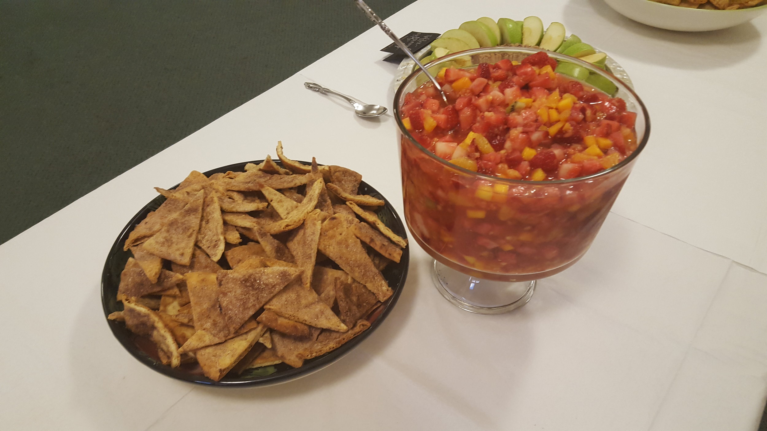 Fruit Salsa cinnamon pita chips.jpg