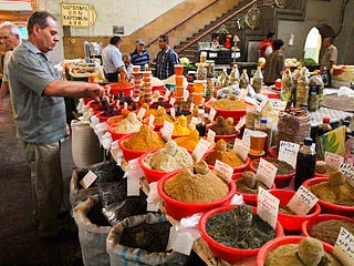 320px-Yerevan_Market_(5211861716).jpg