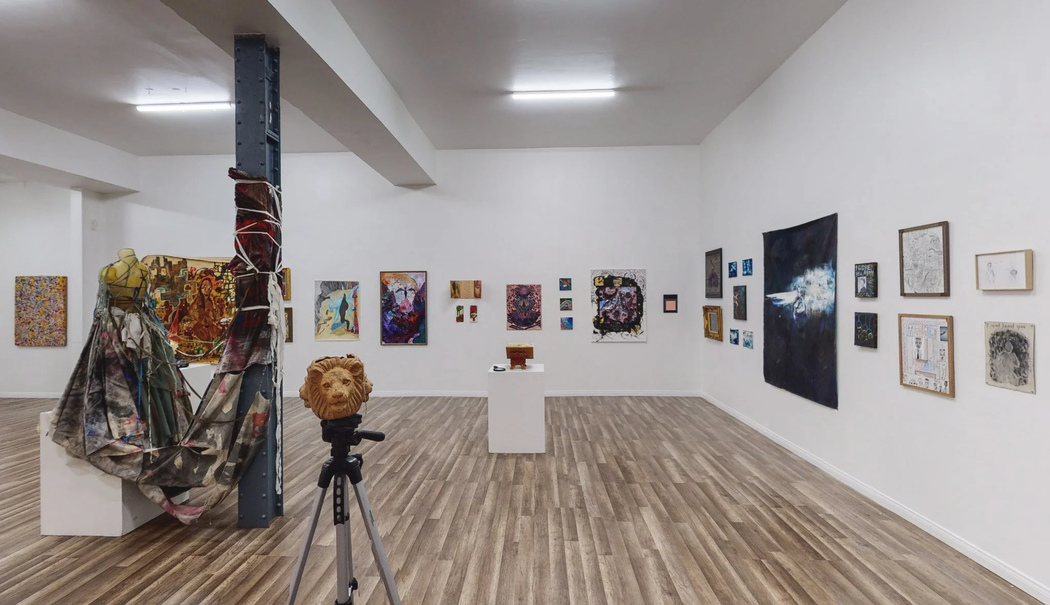 Wonzimer-Salon-De-Imperfectionism-Group-Exhibition-07212021_105453.jpg