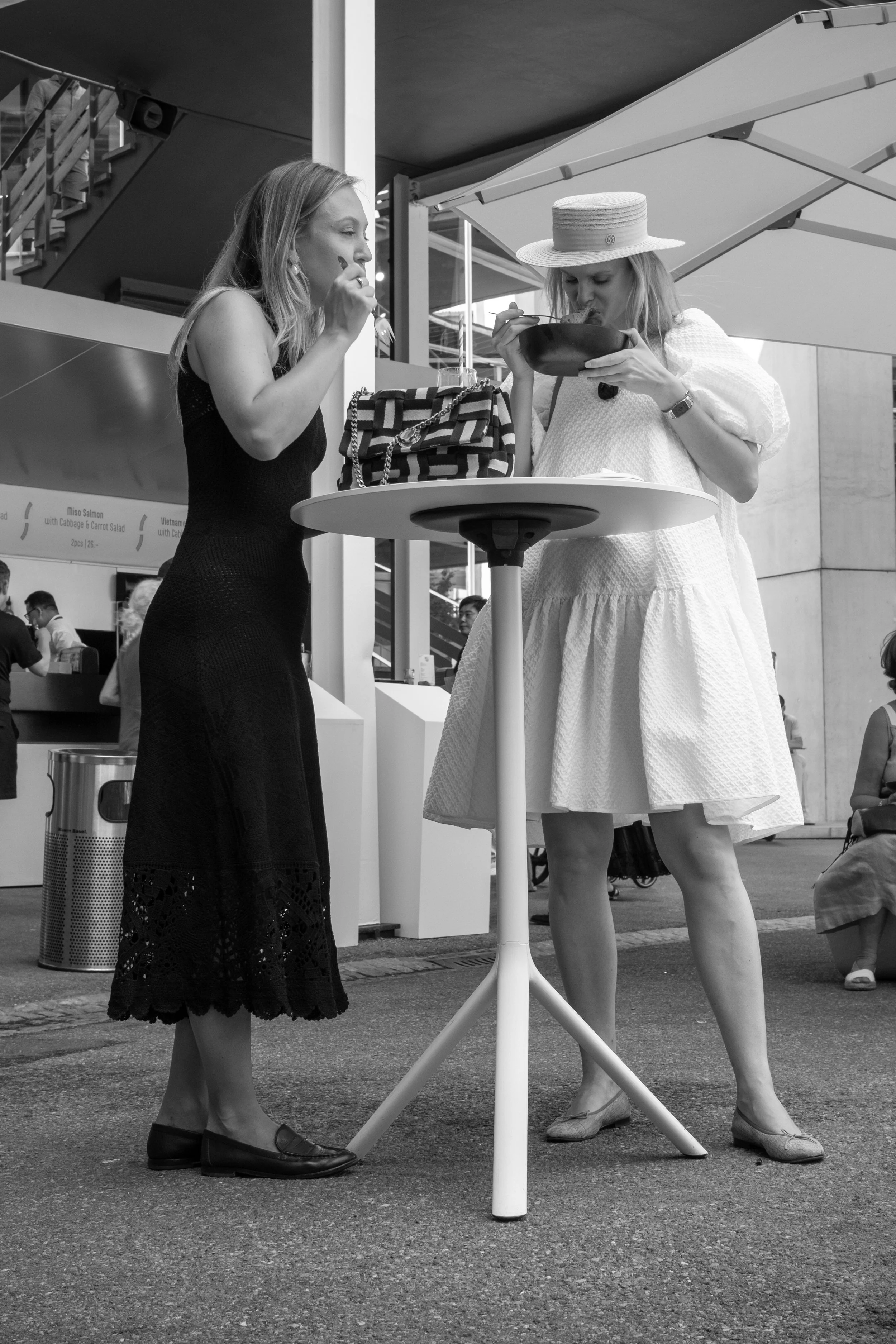 LadysEatingBazel_DSF0725_BW.jpg