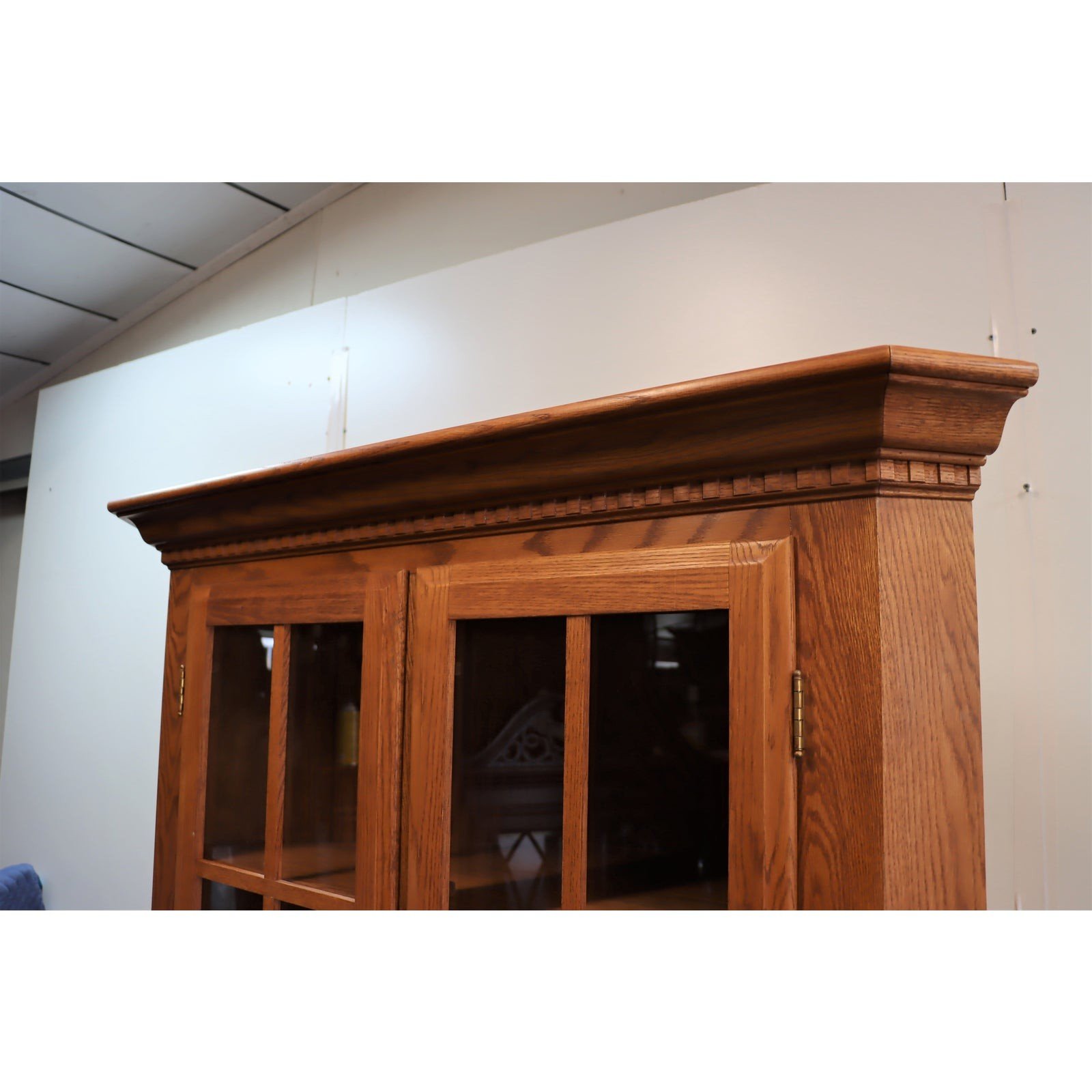 Solid Oak Country Style Corner — Sonty Johns' Antiques