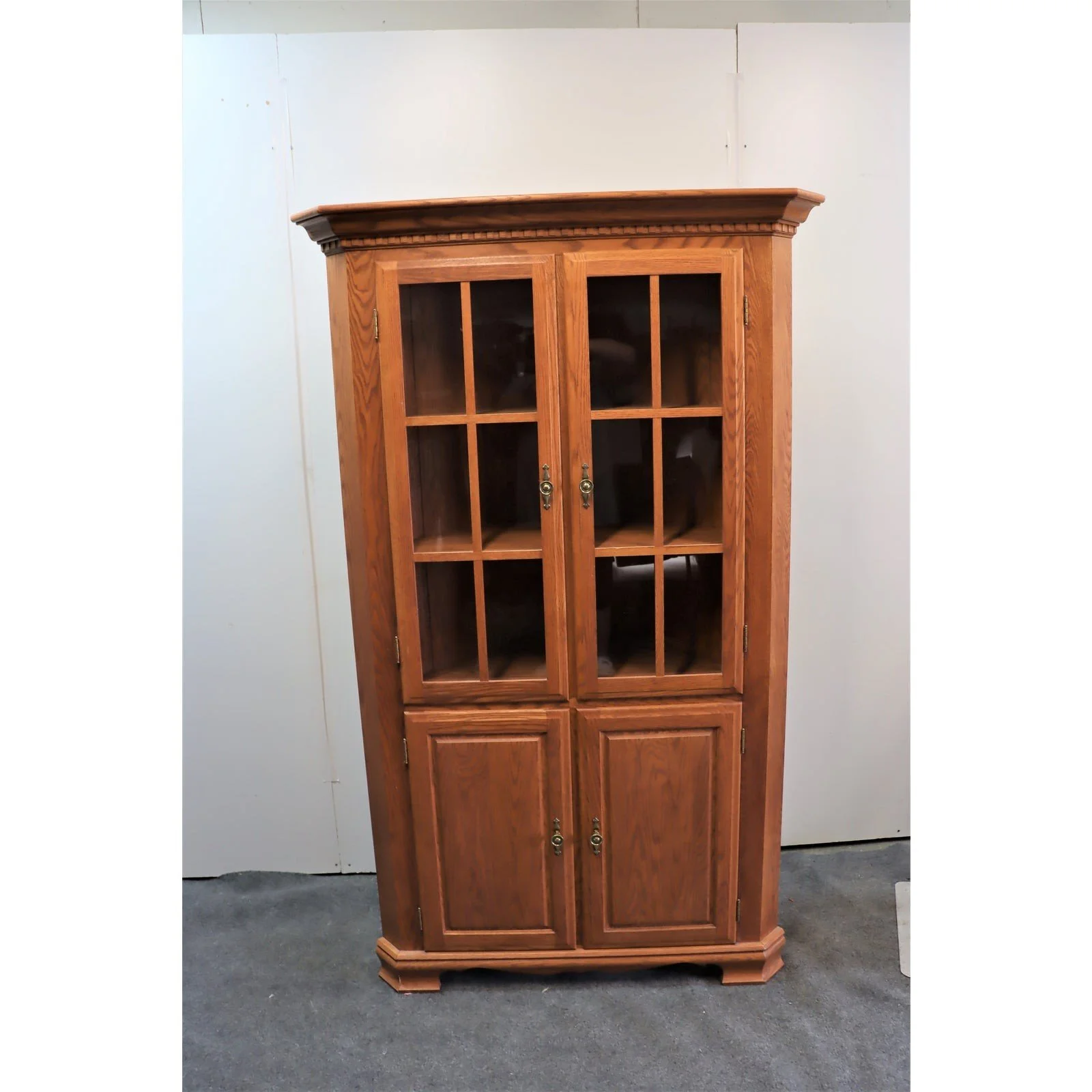 Solid Oak Country Style Corner — Sonty Johns' Antiques