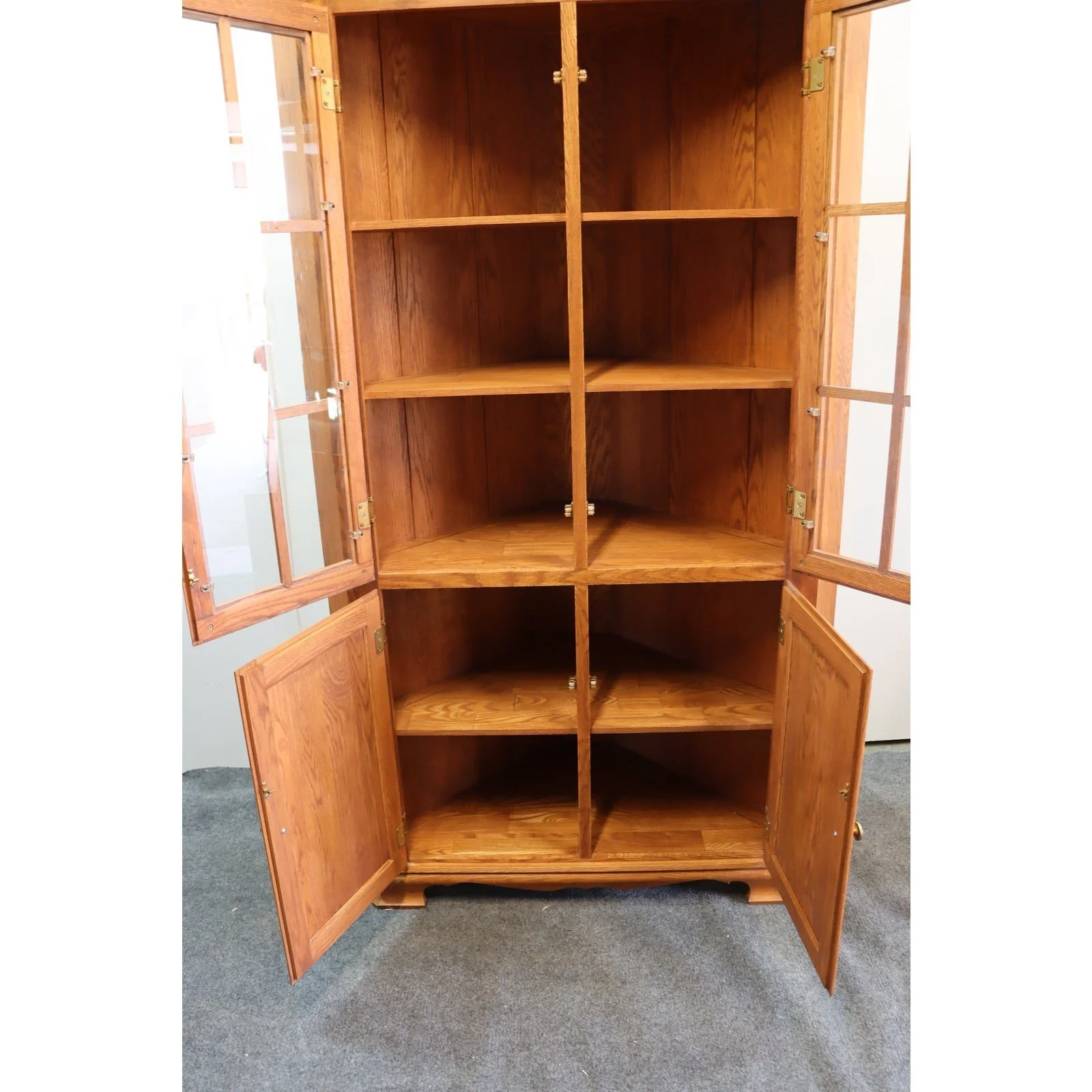 Solid Oak Country Style Corner — Sonty Johns' Antiques