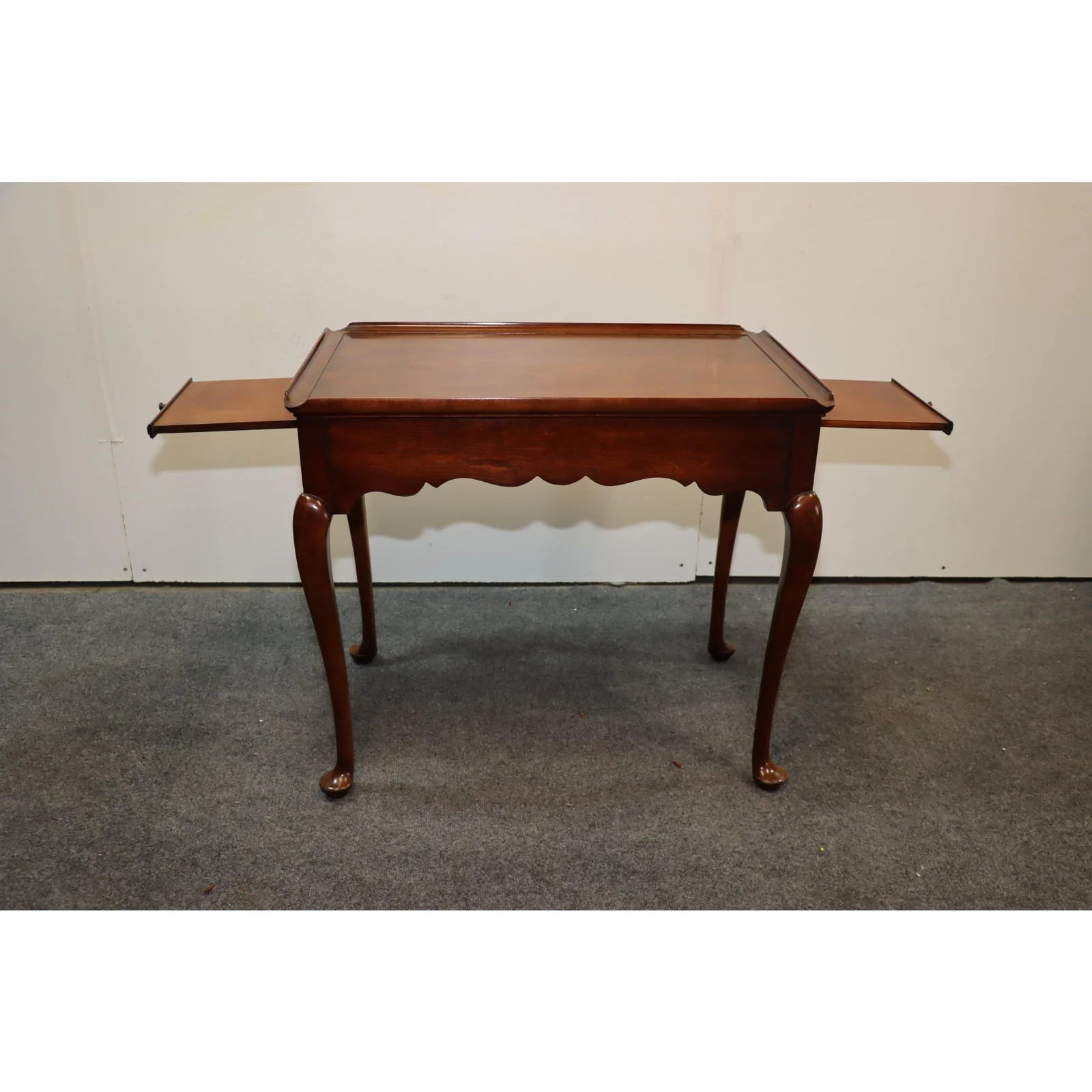 Statton Queen Anne Style Cherry Tea Table — Sonty Johns' Antiques