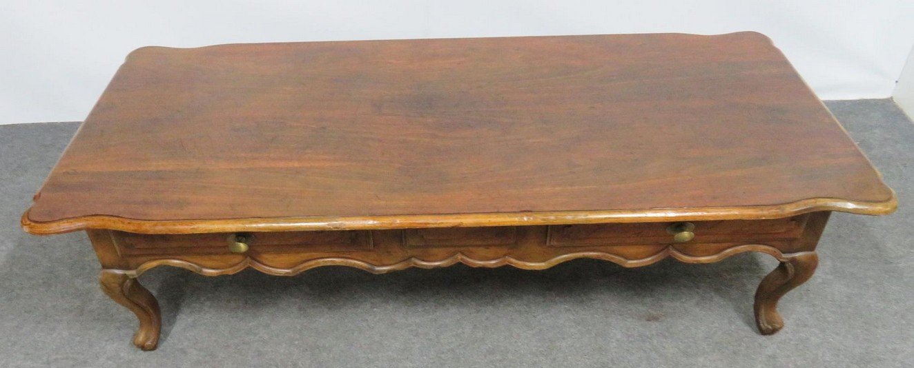 Baker Collector's Choice Louis XV Walnut Coffee Table — Sonty Johns'  Antiques