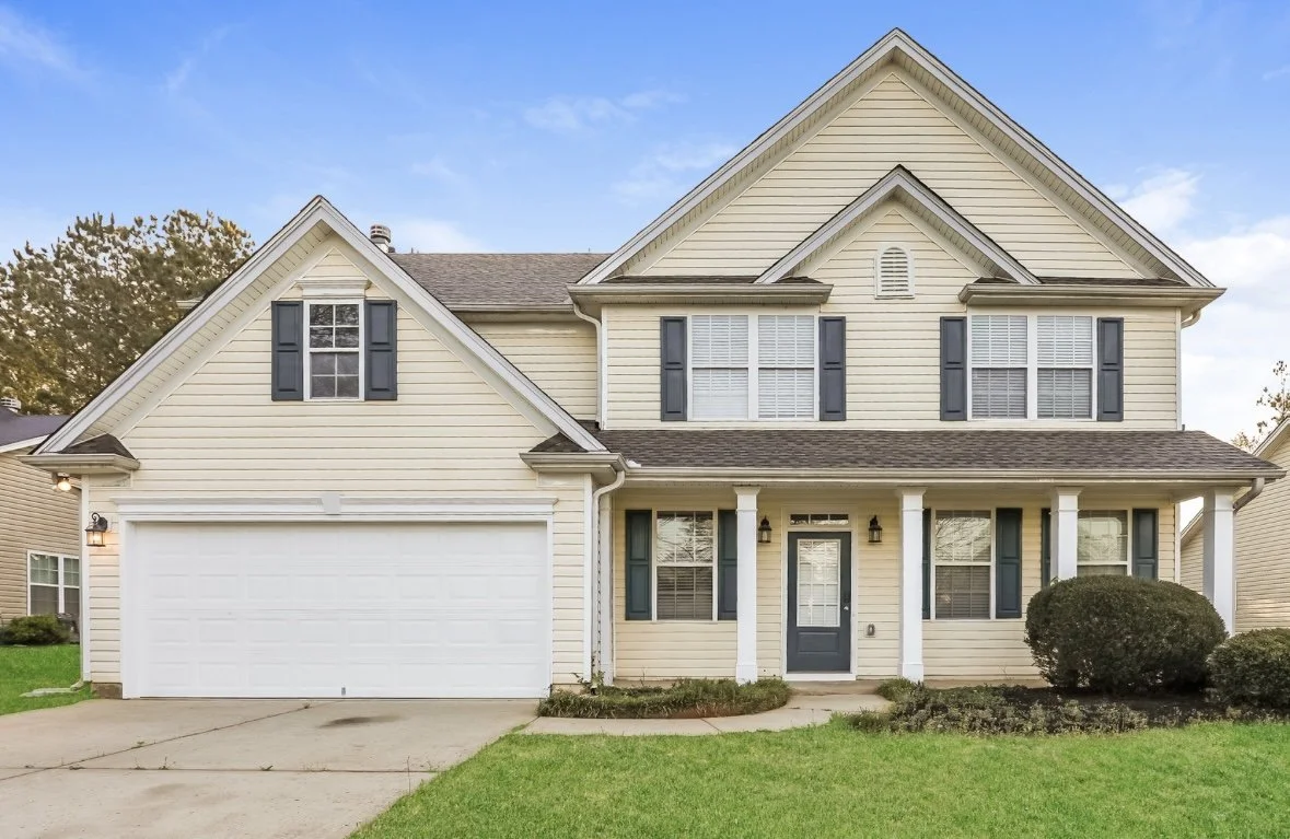 Exterior Front Of Home Image Real Estate Photography (4).PNG