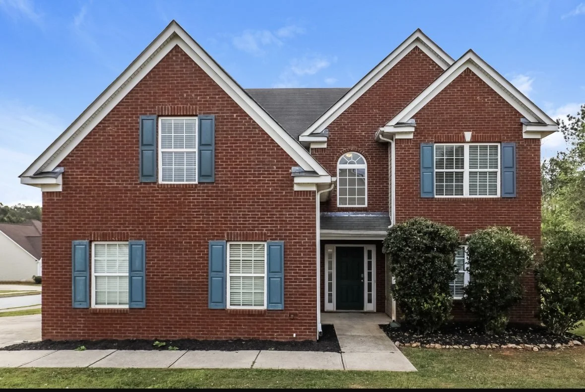 Exterior Front Of Home Image Real Estate Photography (2).PNG