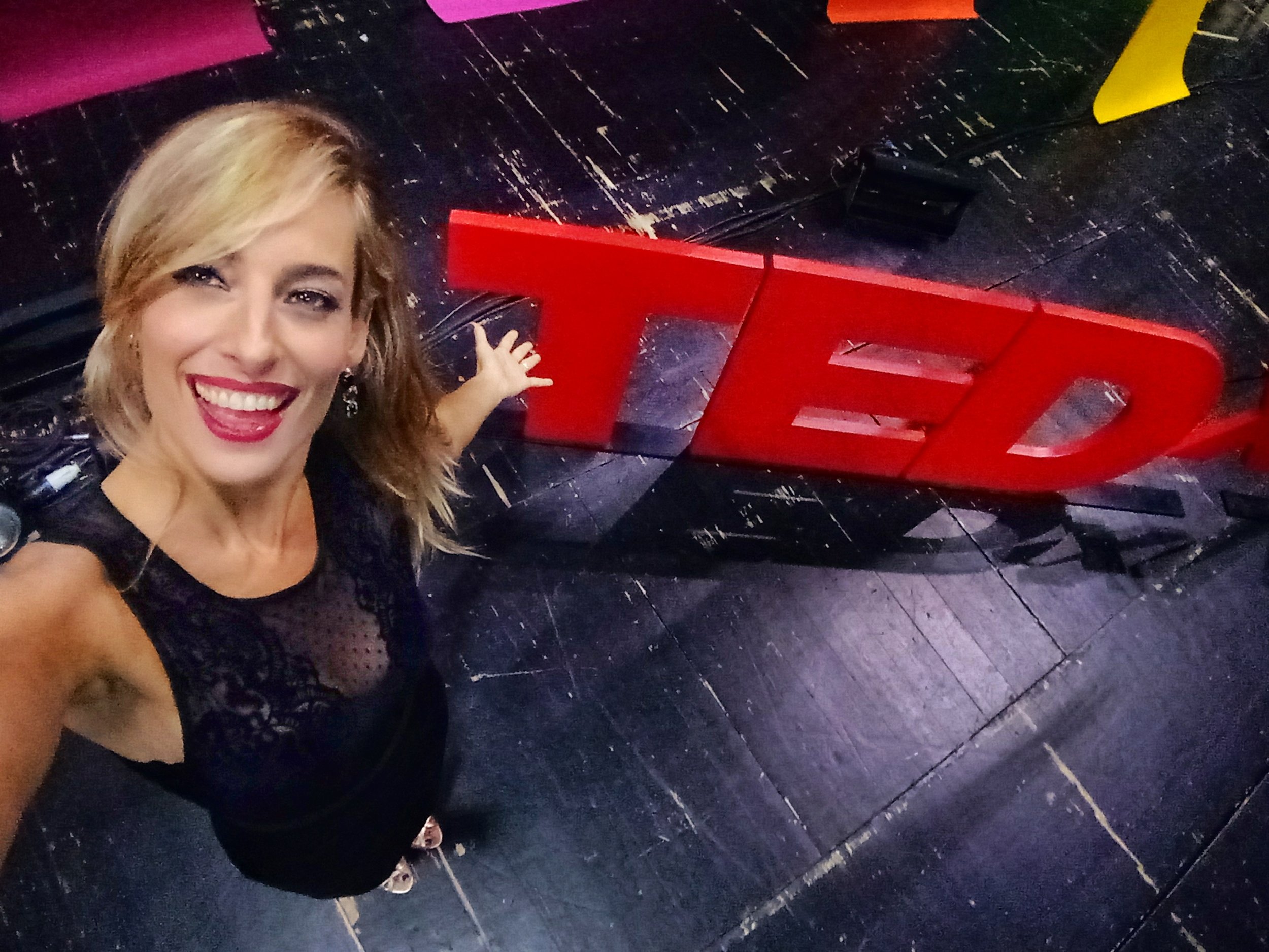 Jessica backstage hosting Italy's TED Talk