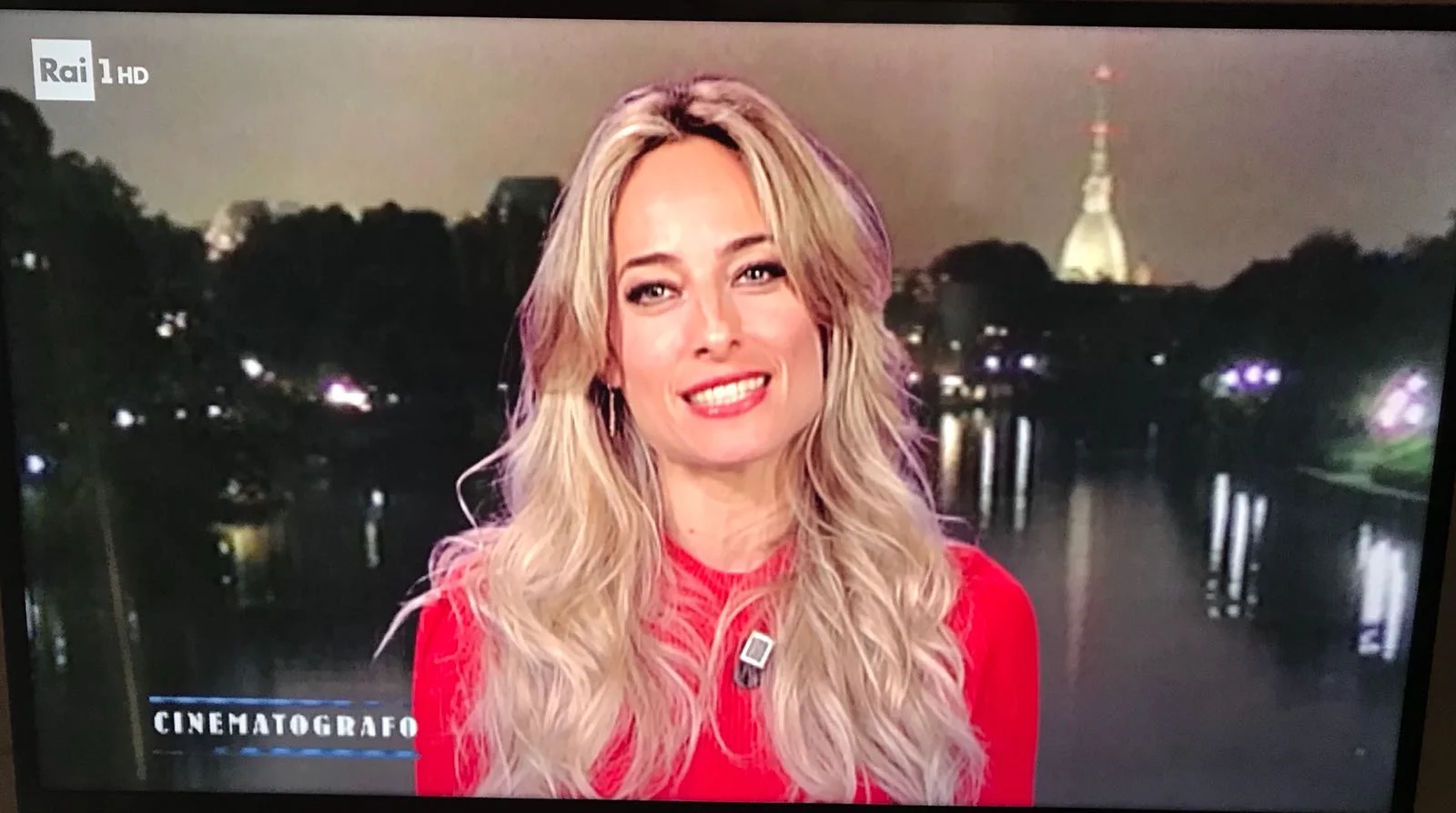 Jessica intervistata da Gigi Marzullo per la trasmissione Il cinematografo sulla RAI