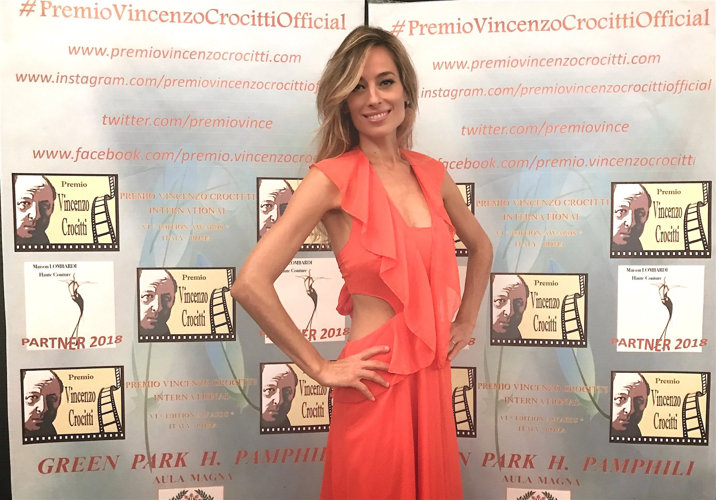 Jessica accepts Italy's prestigious Vincenzo Crocitti Acting Award 2018