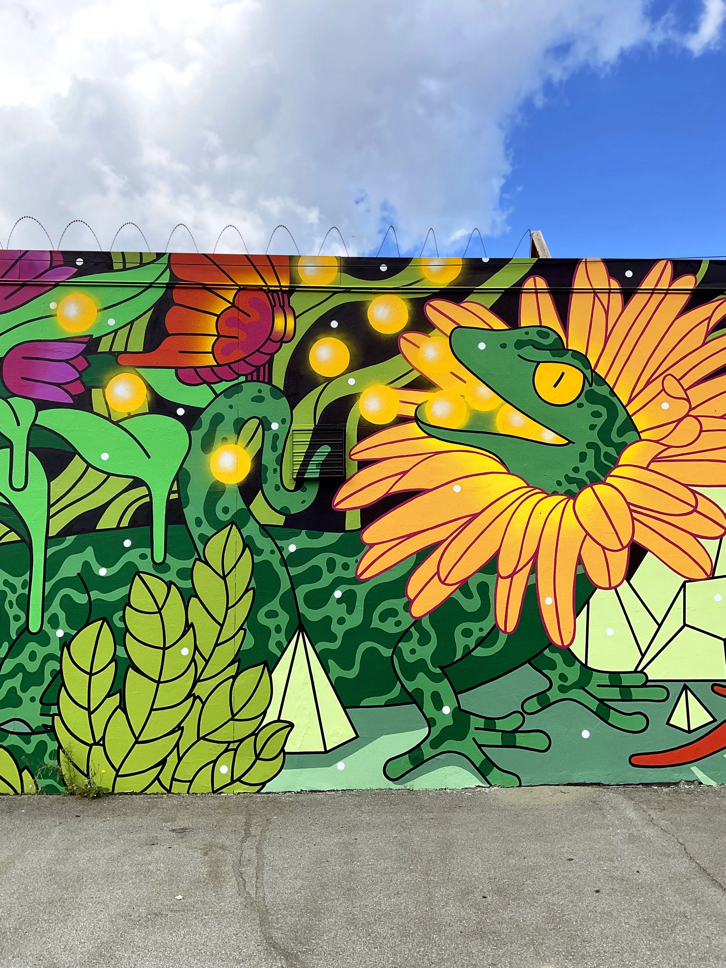  “The Encounter”  17’x75’ Exterior Acrylic Paint + Spray paint  Astro Studio, VANCOUVER - 2025  Client: Astro studio 