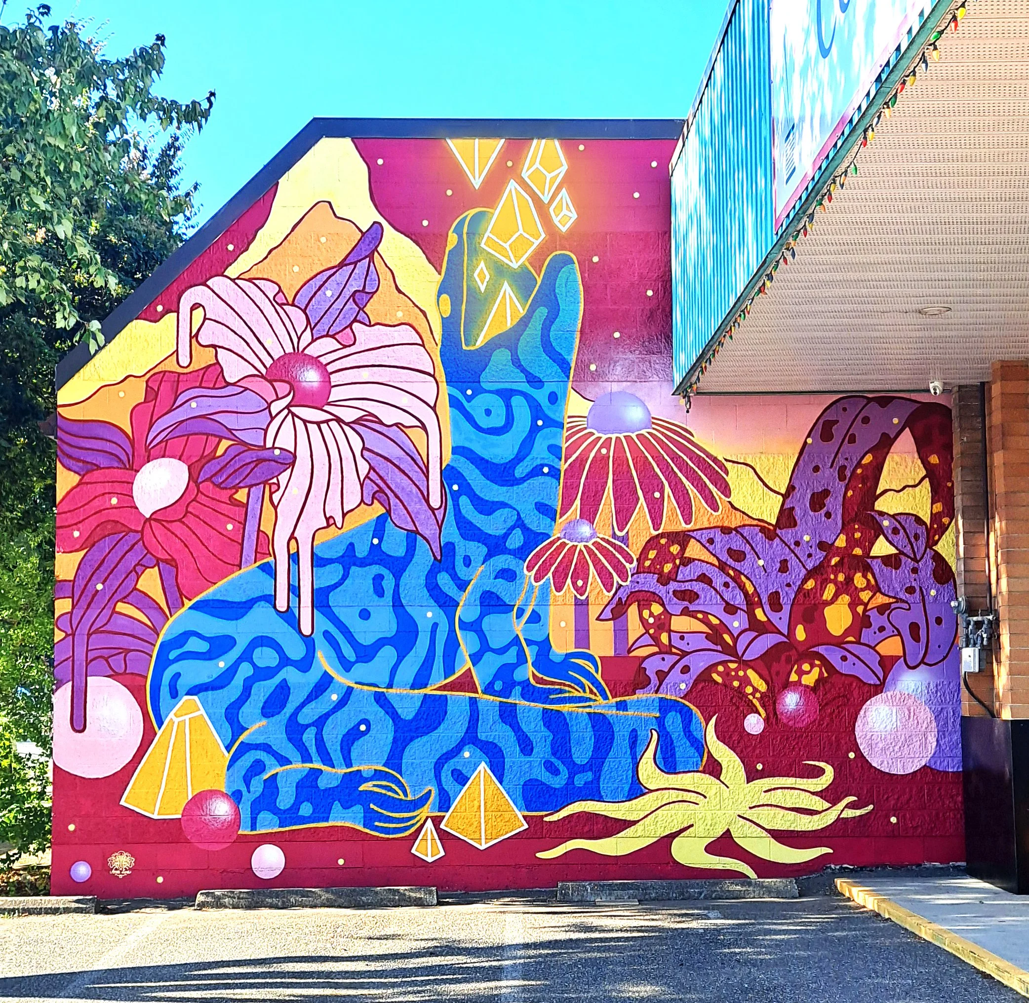  “Sentiero Luminoso”  17’x18’ Spray paint  Downtown, Chilliwack - 2025  Client: Chilliwack Mural Festival&nbsp; 