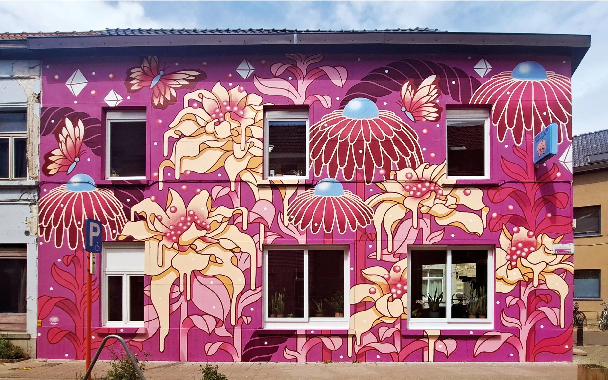  “Bloeiende toppen” (Flowering Buds)  20’x30’ Exterior Acrylic Paint, Spray paint.&nbsp;  Bij Cafel, Ghent, BELGIUM - 2025    Client: City of Ghent + Wallin Production 