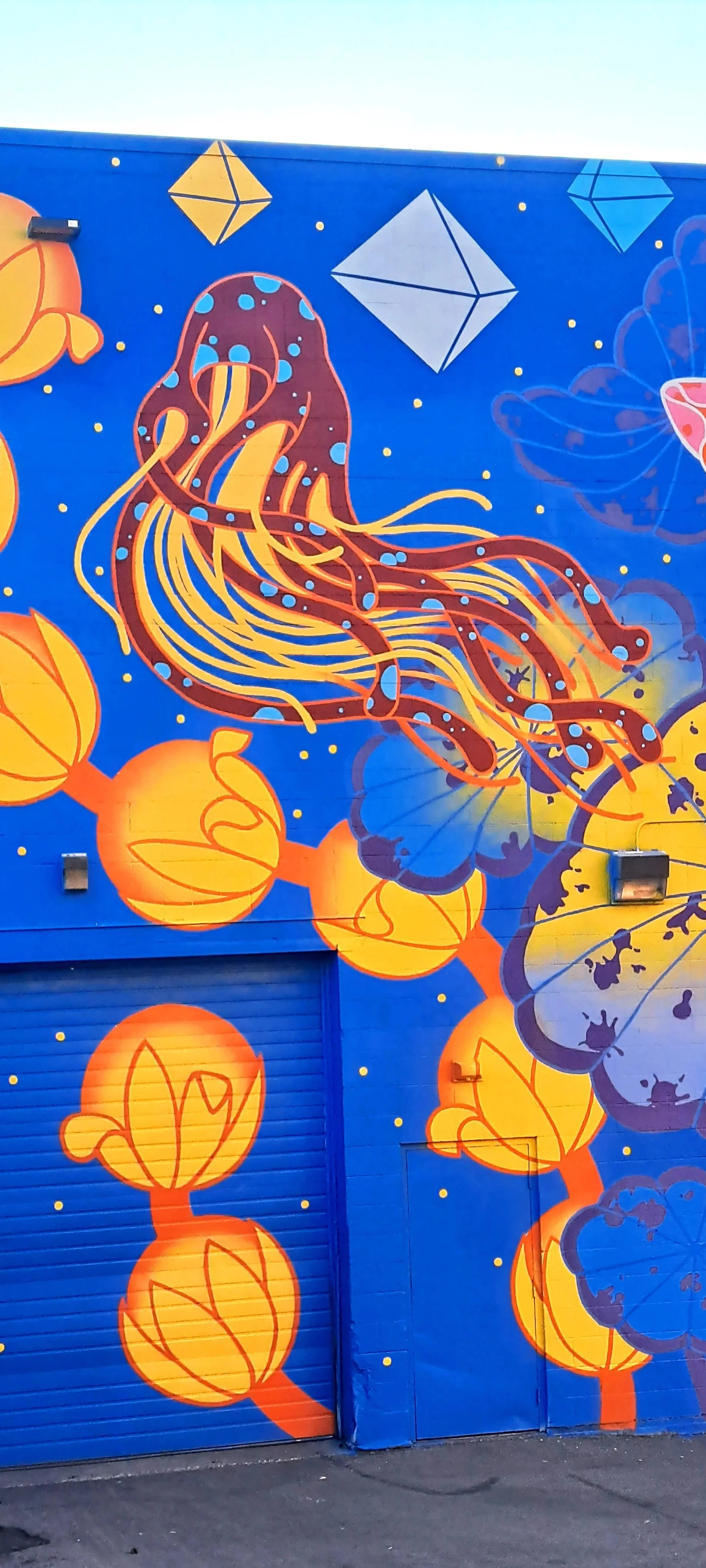  "Stellate Daffodils"  32’x100’ Exterior Acrylic Paint, Spray paint  VANCOUVER, Canada - 2023  Client: Low Tide Properties + Vancouver Mural Festival 