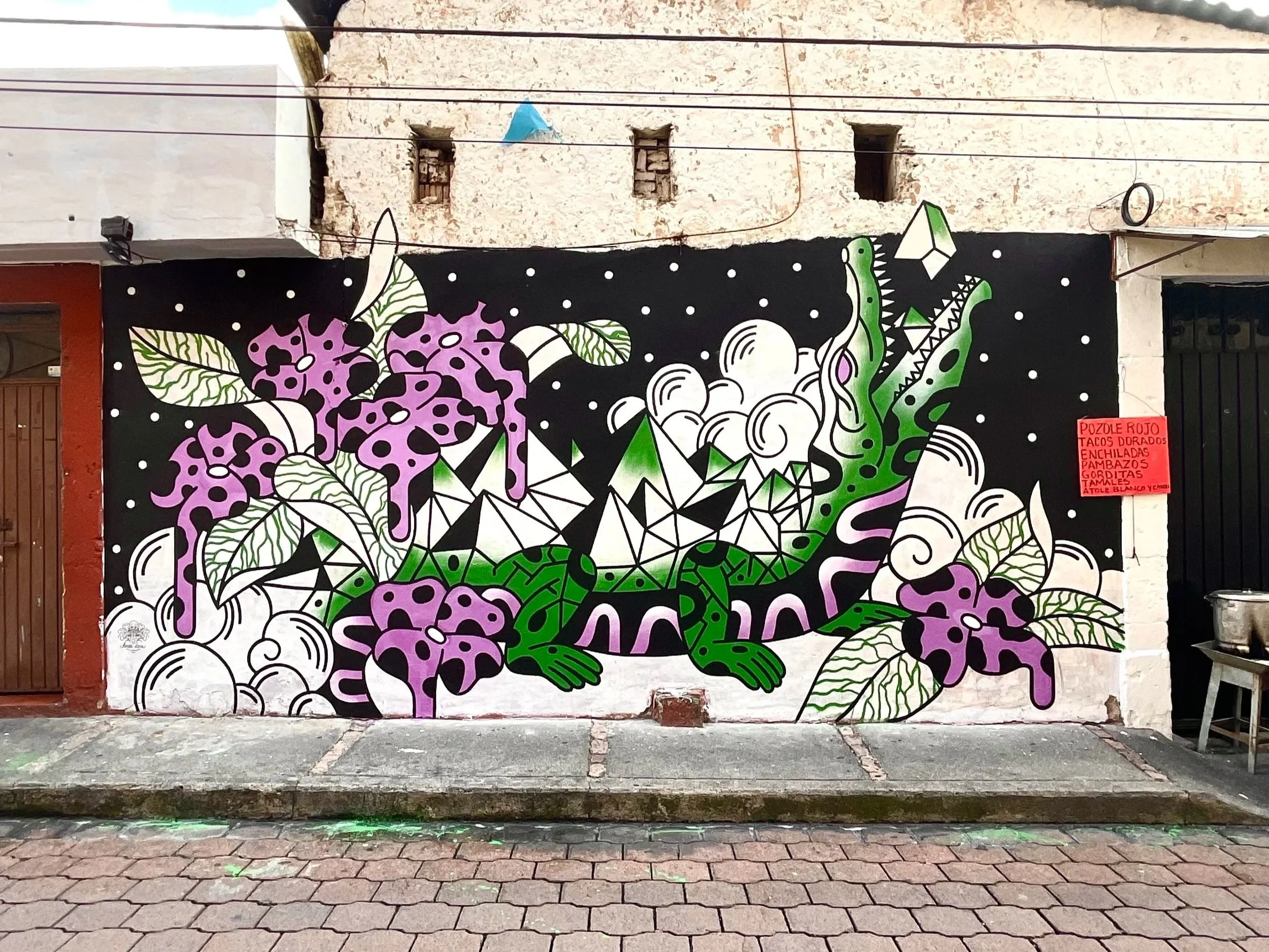  "Crystal Crocodile"  10’x16’ Exterior Acrylic Paint, Spray paint  Morelia, Mexico - 2025  Client: Harto Arte Mural Festival. 