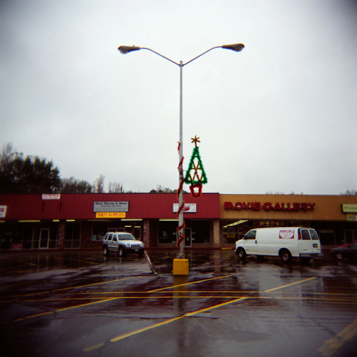 35Christmas Tree Light Post.jpg