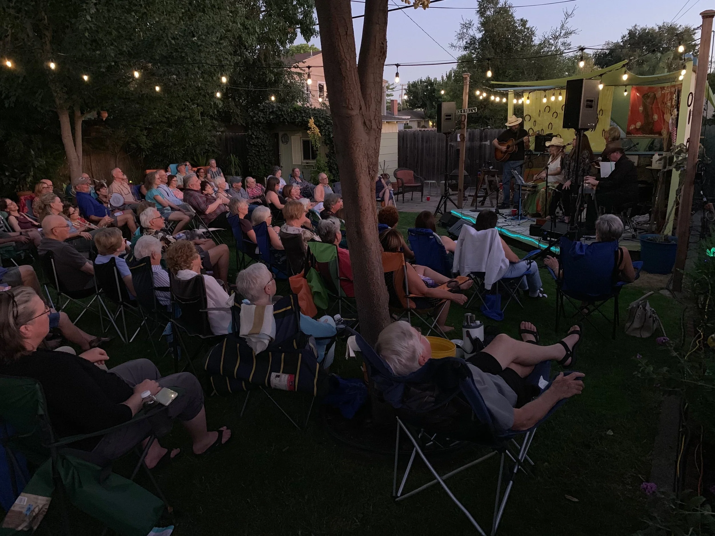 Willie Ray Phil &amp; The Sob Sisters - 2019-08-31