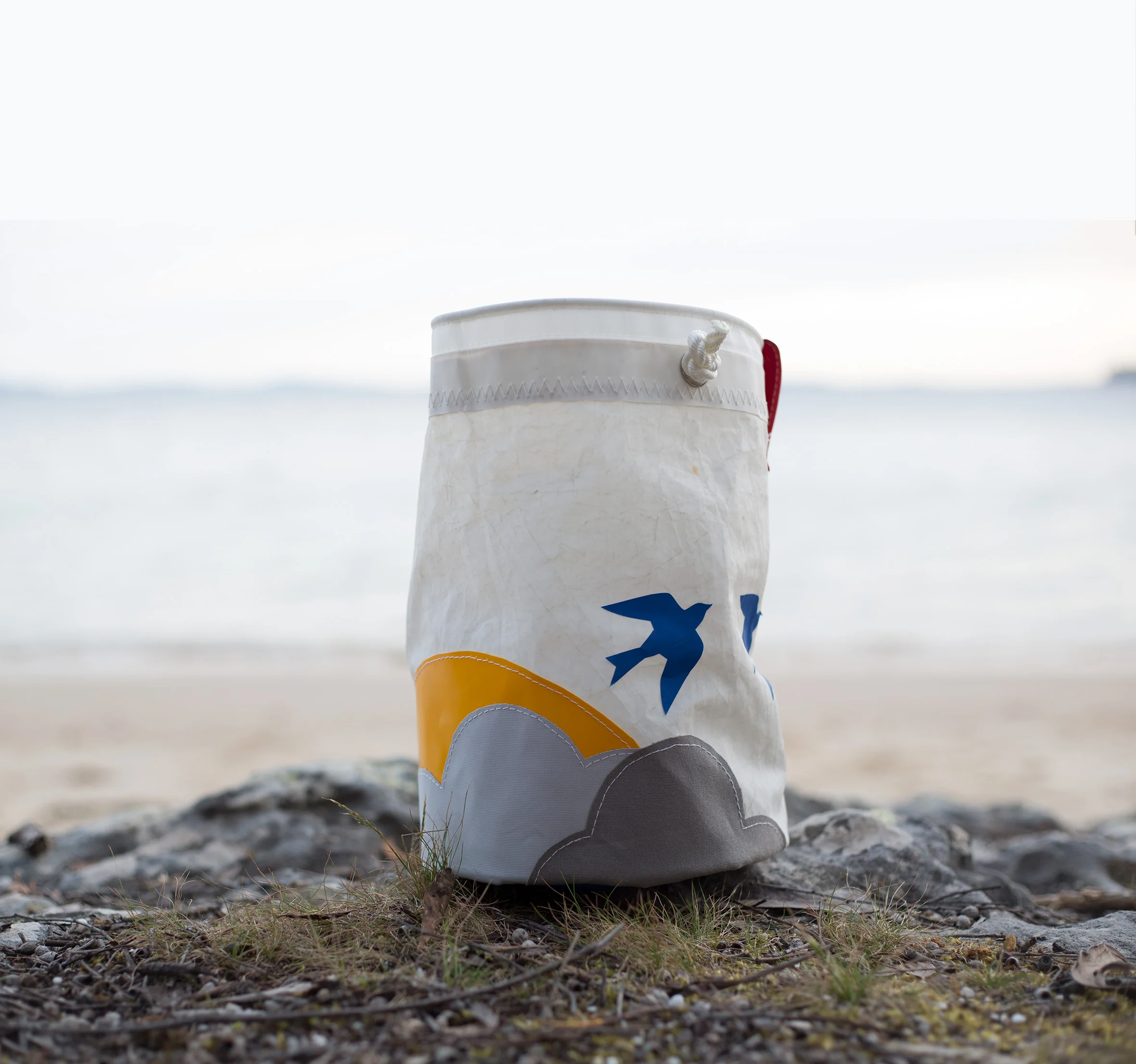 cloud-bag-at-beach-#3.jpg