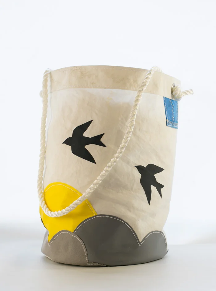 bucket-bag-seascape-blackbird-fly-#2.jpg