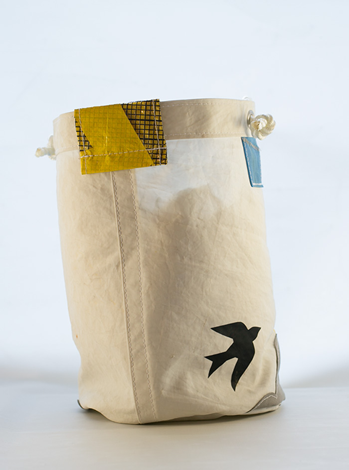 bucket-bag-seascape-blackbird-fly.jpg