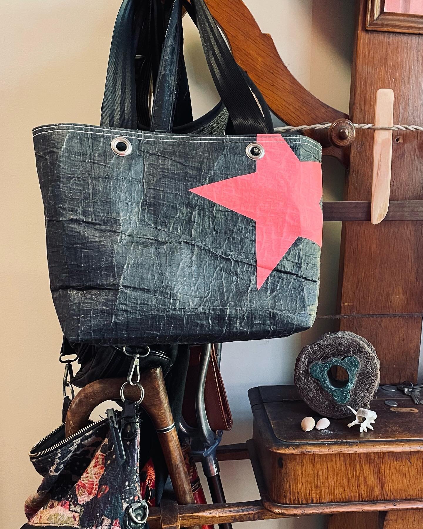 This sweet little custom &lsquo;tiny tote&rsquo; is heading off to its new owner today.

Handmade with repurposed jib sail from @stefan_racing who finished fifth in the last @officialrolexsydneyhobart yacht race.

It features handcut star insignia, n