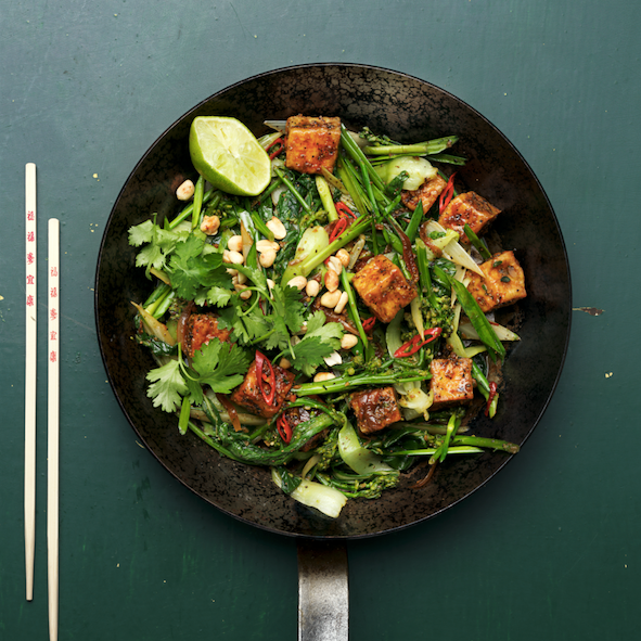 Gebratener Tofu mit grünem Gemüse