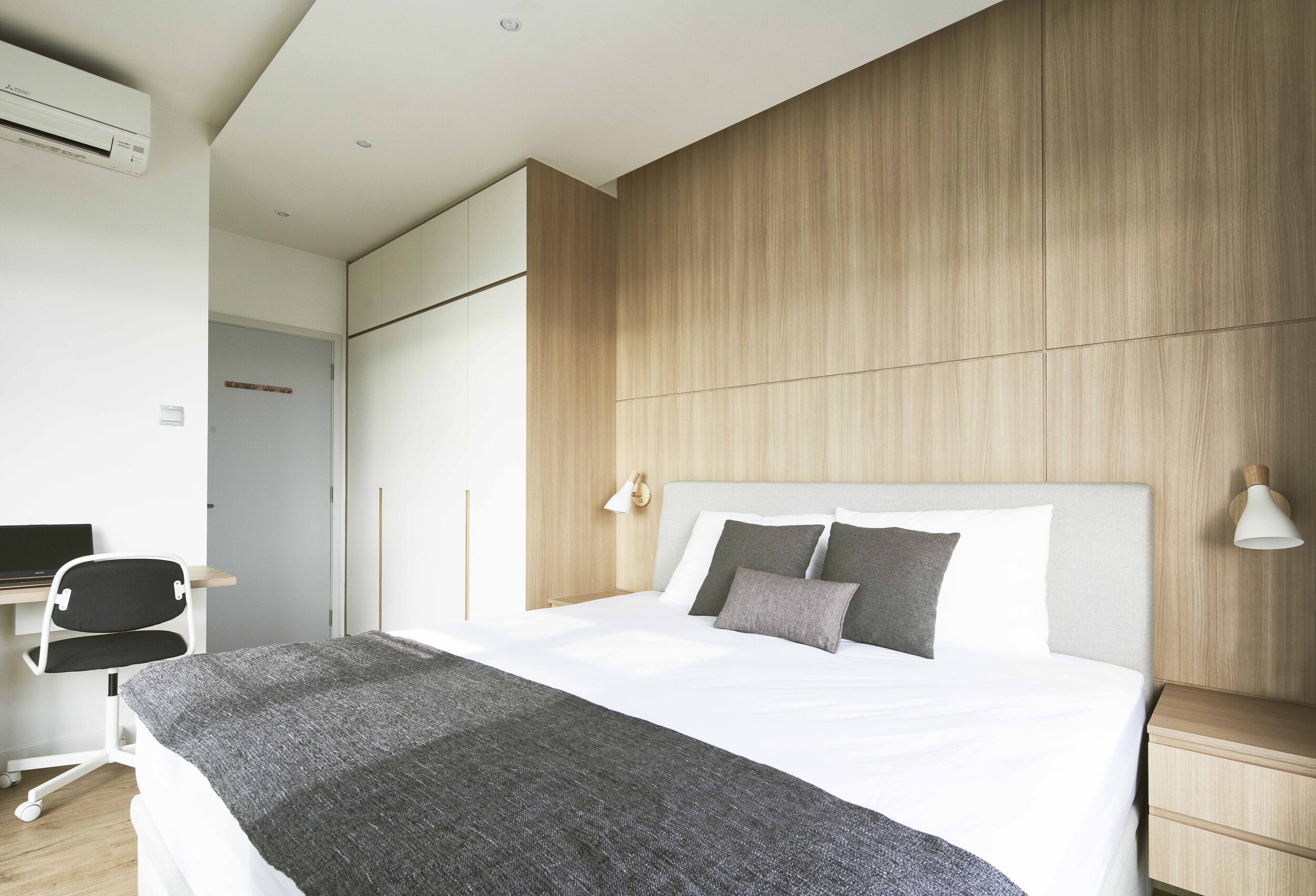 _BH 22_lo_EDIT(1).jpg