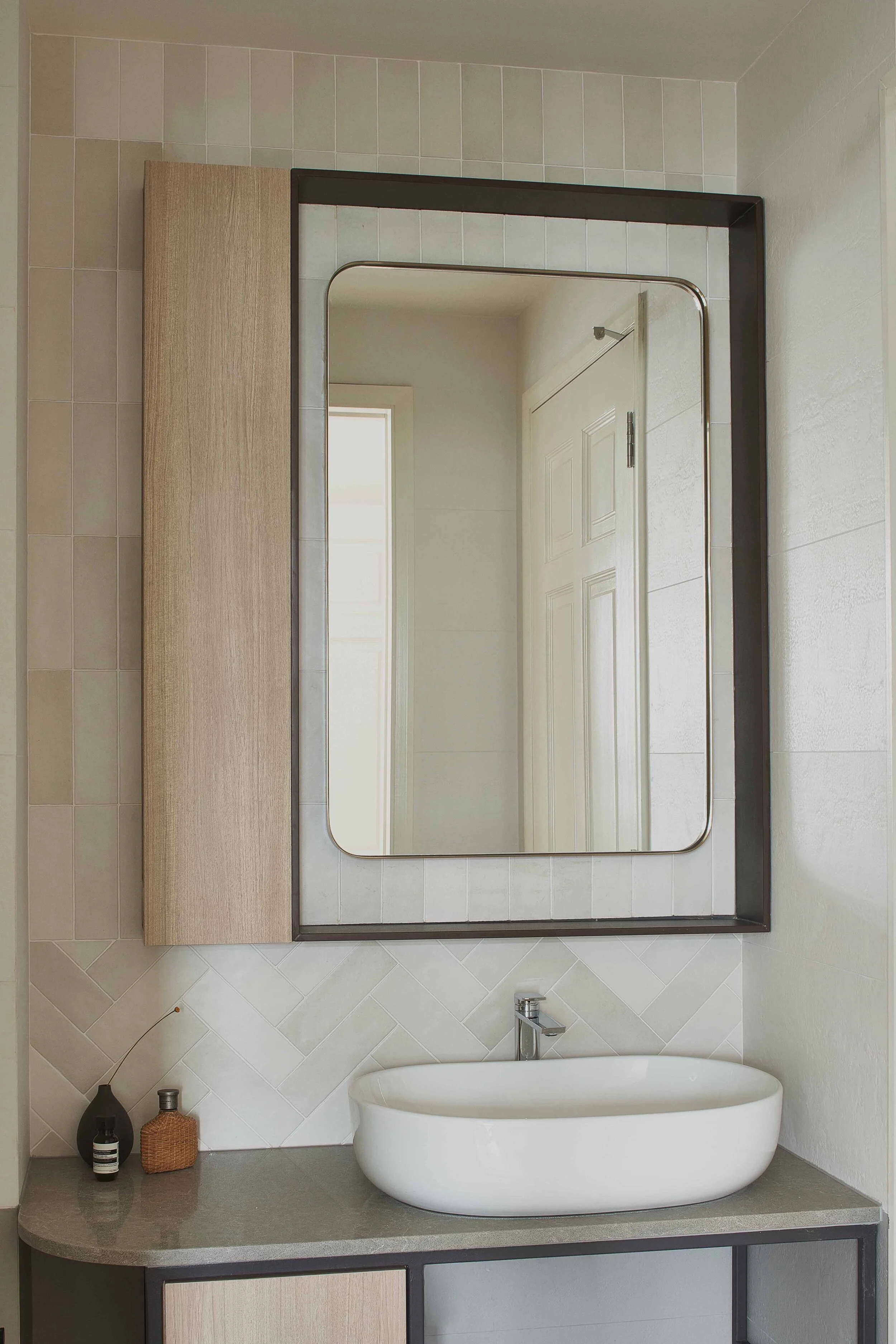 12_Bathoom 3_lo edit.jpg