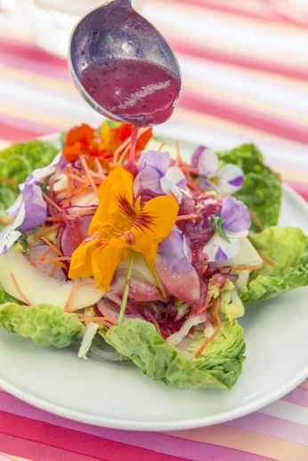 FRESH SUMMER GARDEN SALAD