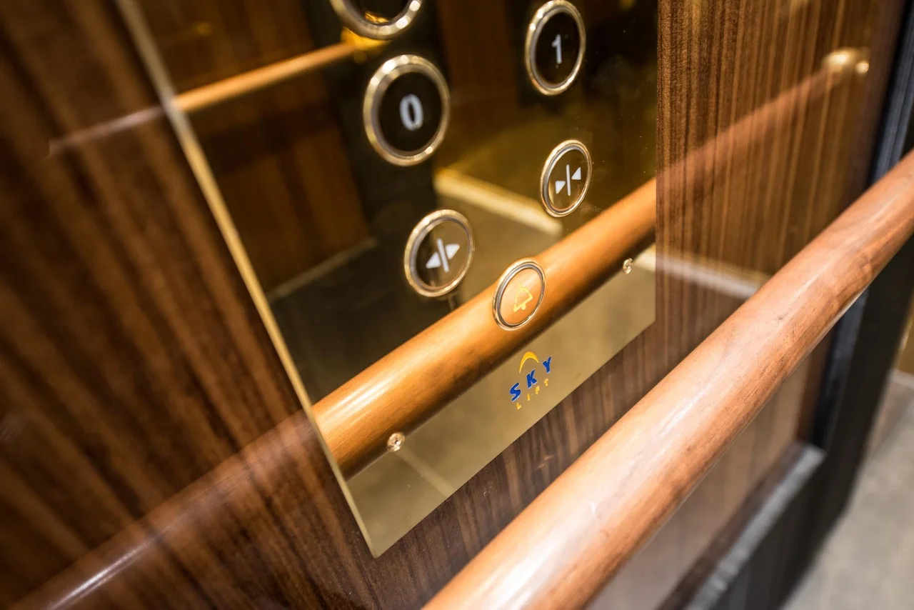 AMSTERDAM 2 MODIFIEE.jpg