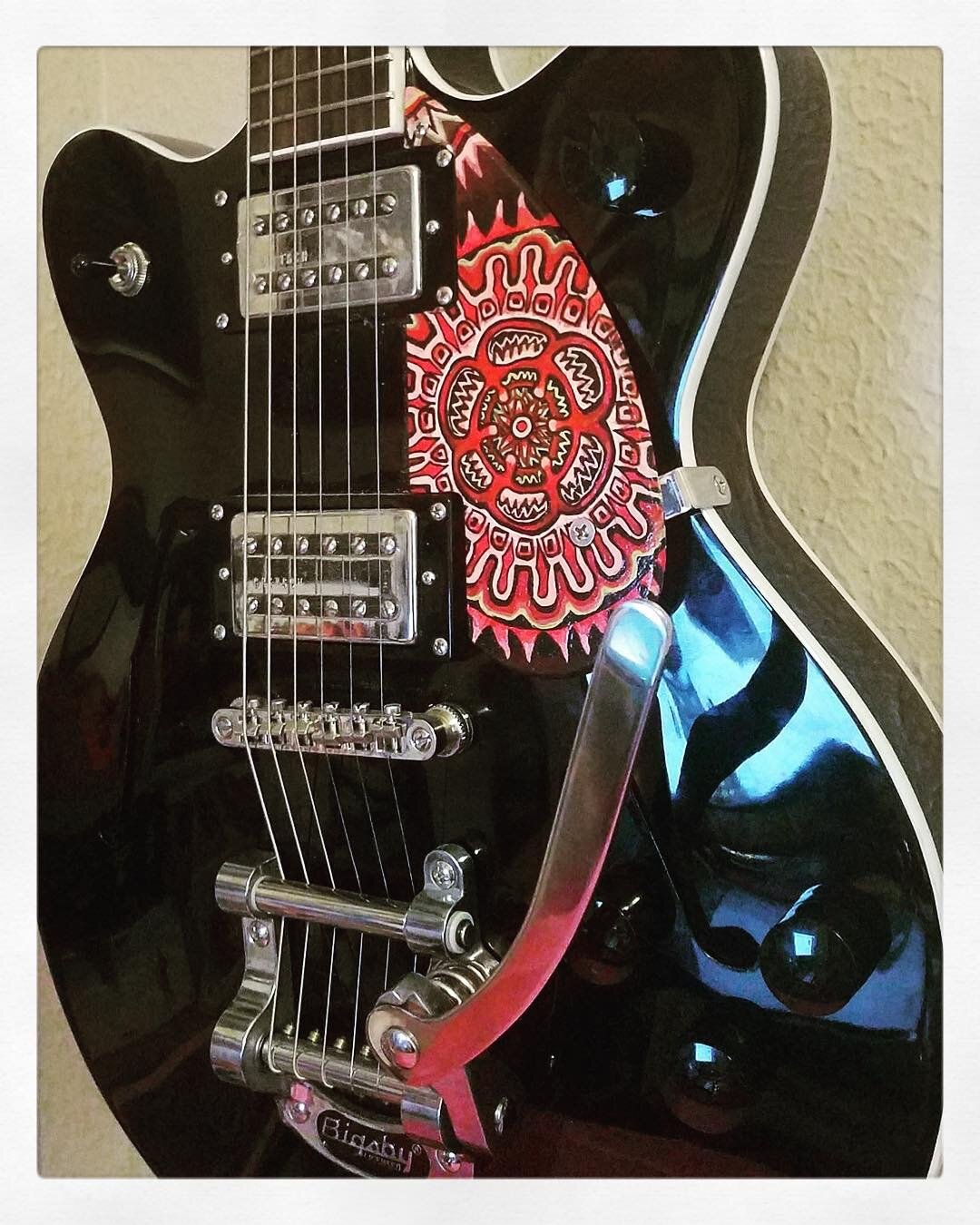 gretschepcikguard.JPG