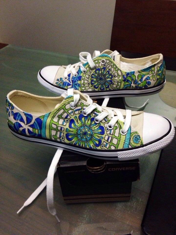 1conversecustomsharpiedesign.JPG