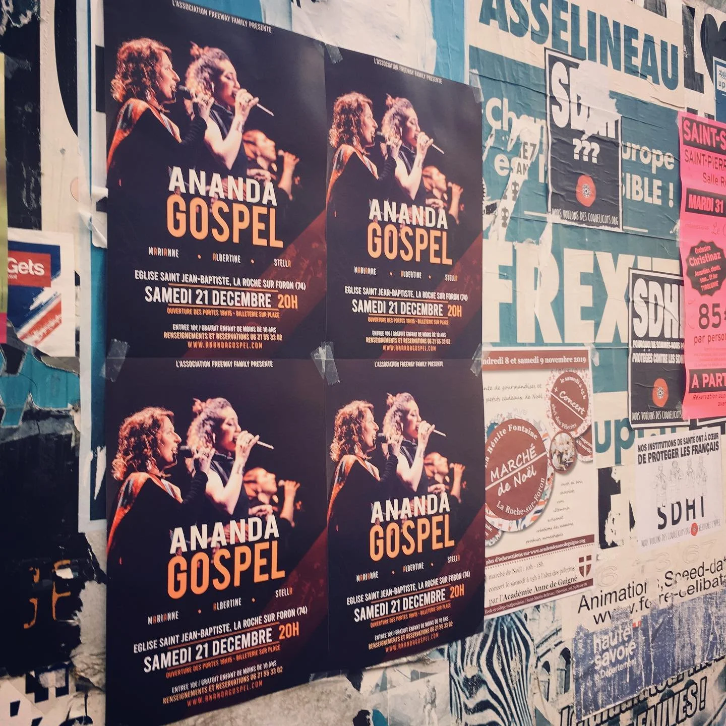 [ ANANDA ON TOUR ]
Tu viens? Demain &agrave; la Roche &agrave; la brasserie la rochoise d&egrave;s 21h. Samedi 14 &agrave; l&rsquo;&eacute;glise d&rsquo;Albi et le 21 &agrave; l&rsquo;&eacute;glise de la Roche sur Foron &agrave; 20h. Au plaisir de se