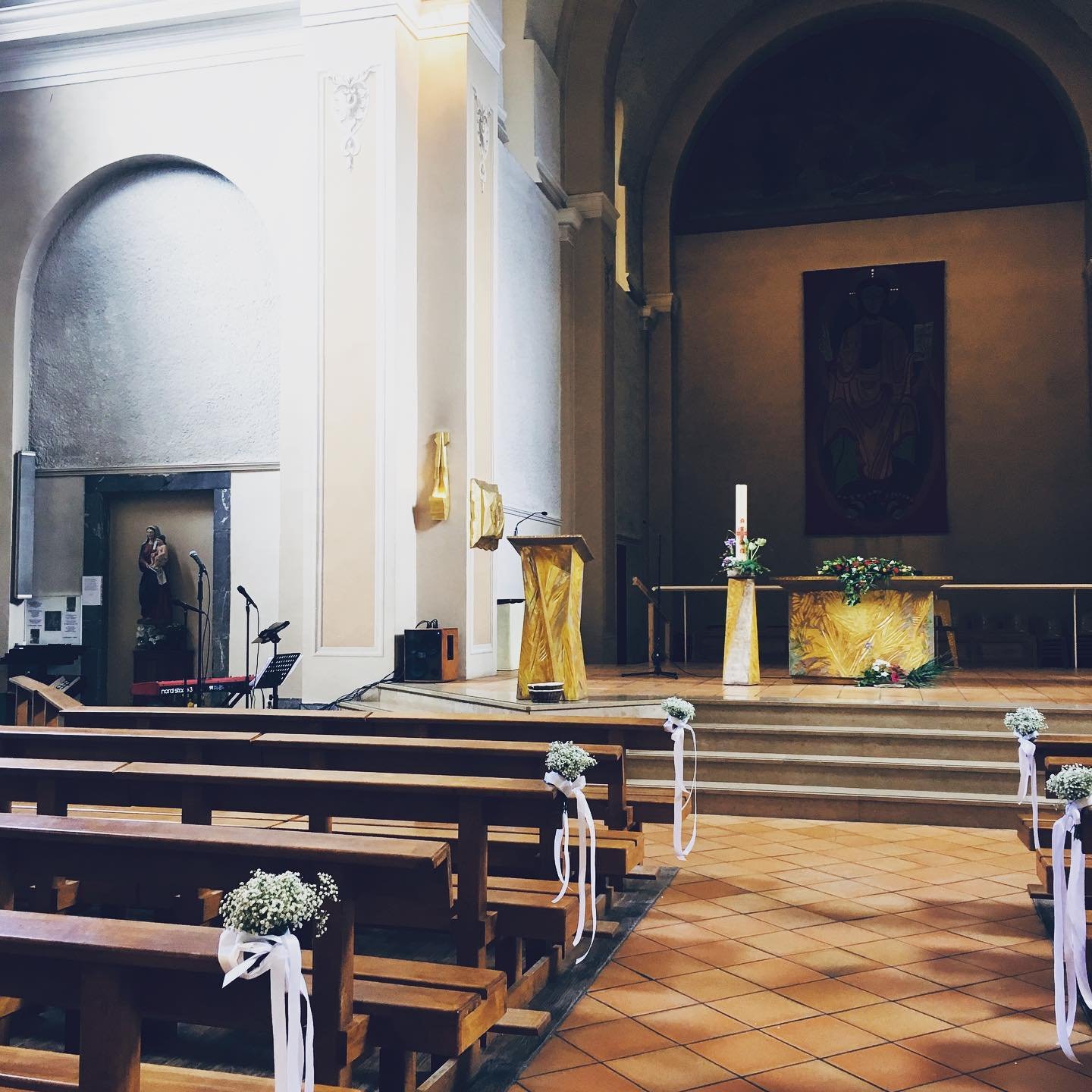 La saison des mariages recommence! Officeday! #gospel #ananda #officeday #neverenough #allofme #happyday #hallelujah #spirit #love #wedding #mariagepluvieuxmariageheureux #beautifulbride #maries #jesuschristsuperstar